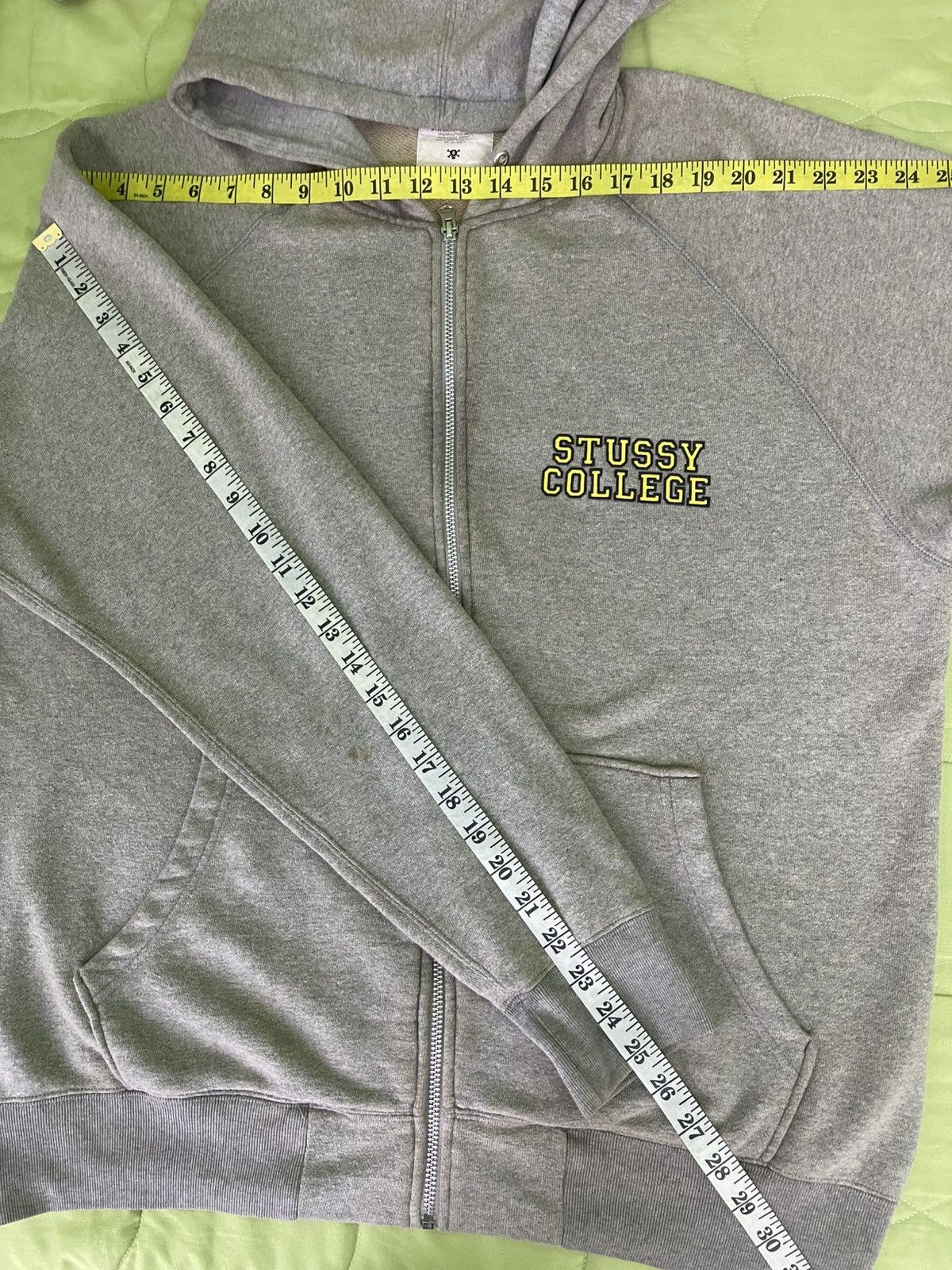 Stussy Vintage Stussy College Omiya Chapter 5th Anniversary Hoodie Size US L / EU 52-54 / 3 - 11 Thumbnail