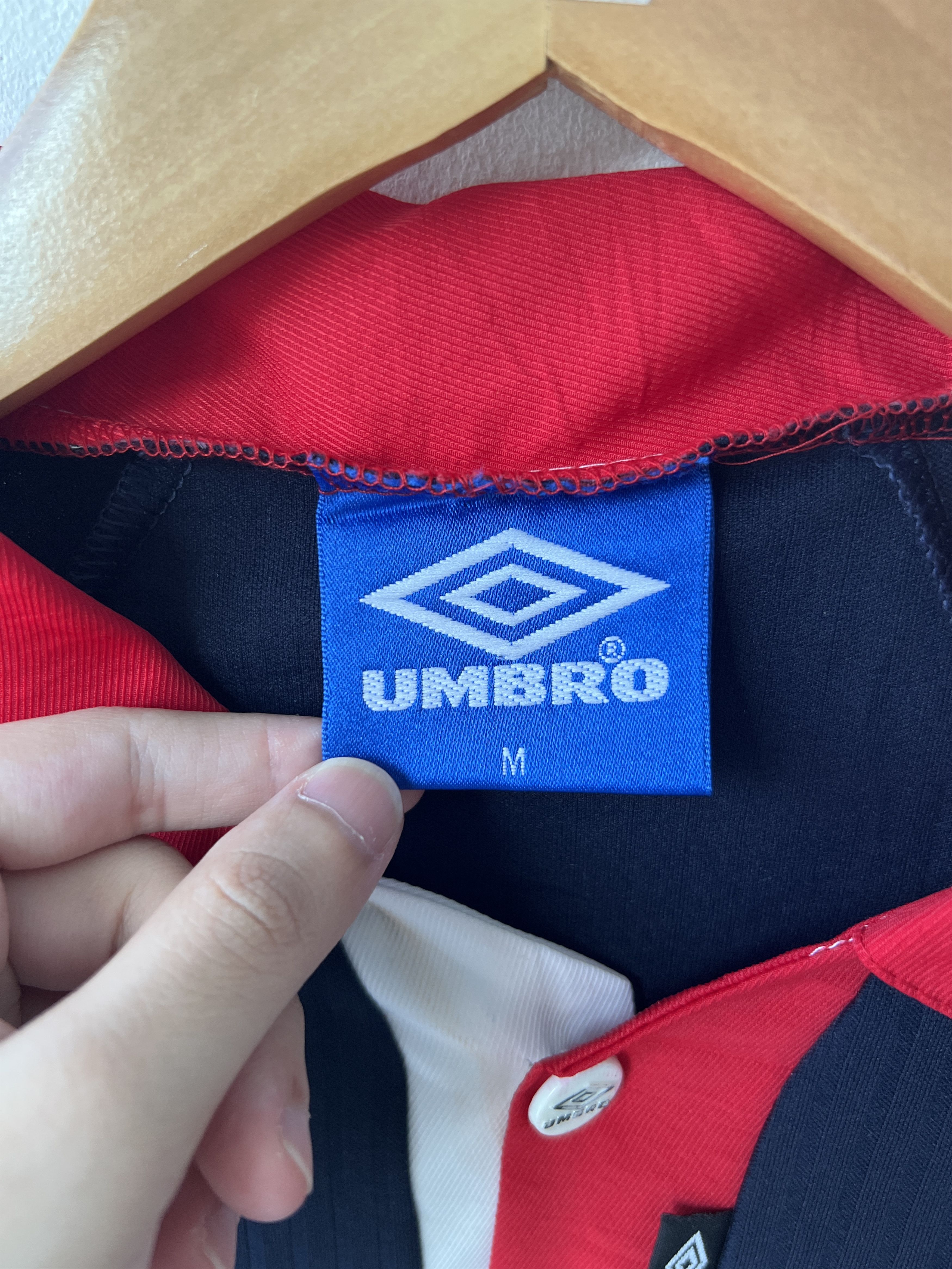 Umbro (M) Sevilla 1998-99 Third Kit Size US M / EU 48-50 / 2 - 3 Thumbnail
