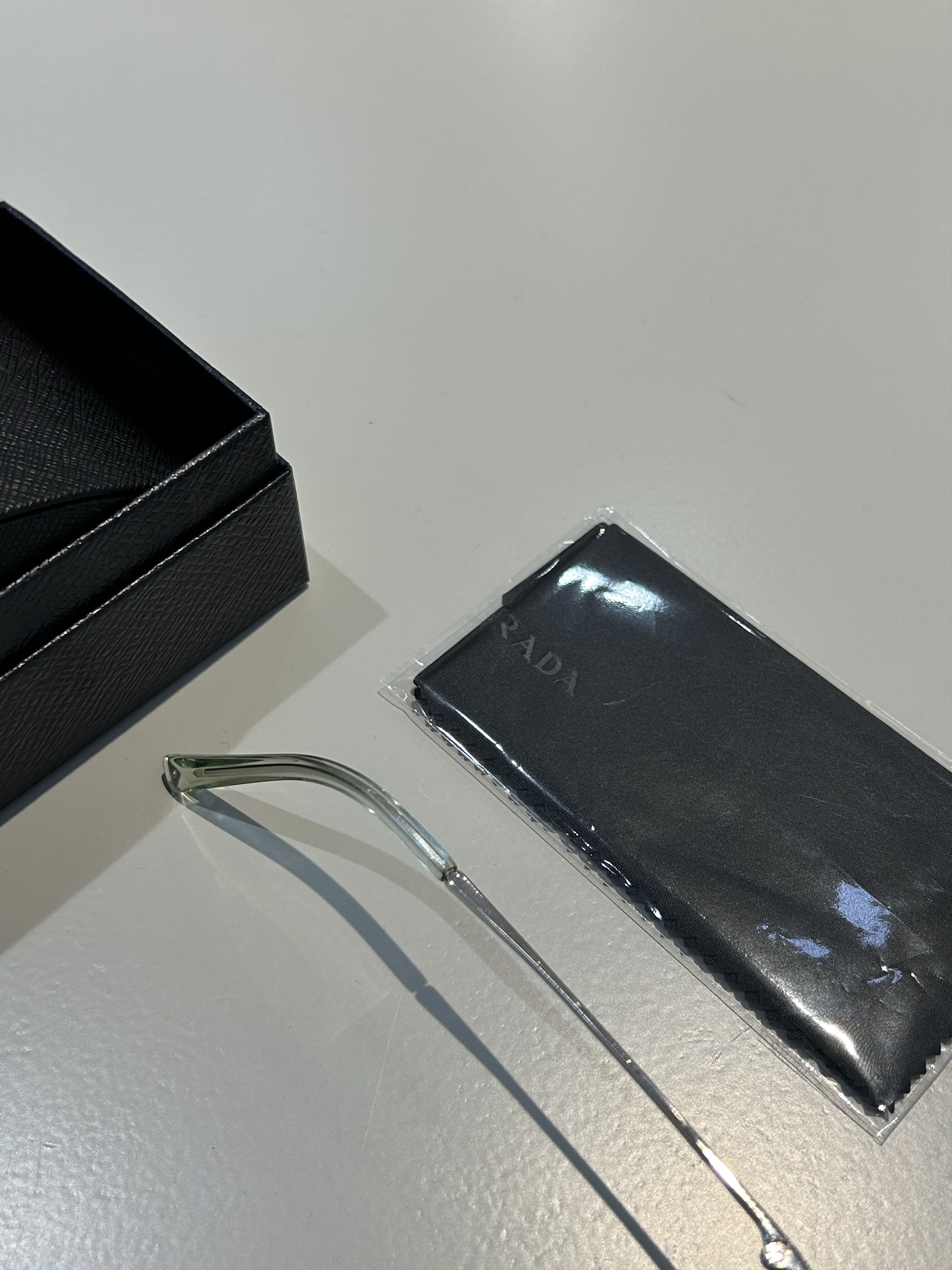 Prada Prada Oval Sunglasses Size ONE SIZE - 5 Thumbnail