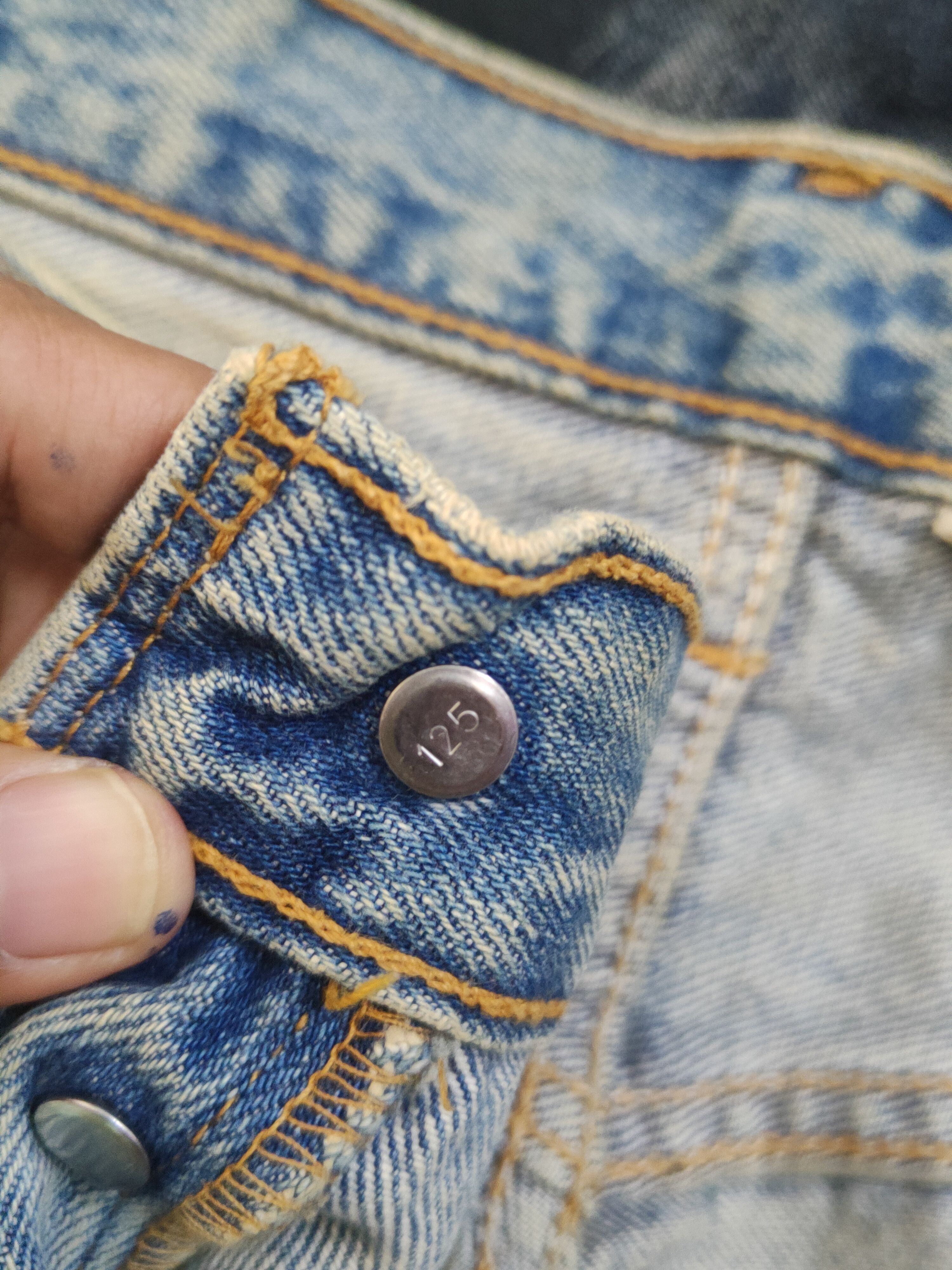 Levi's 501 Levis vintage Blue Distressed Ripped denim Jeans #W1619 Size US 34 / EU 50 - 19 Thumbnail