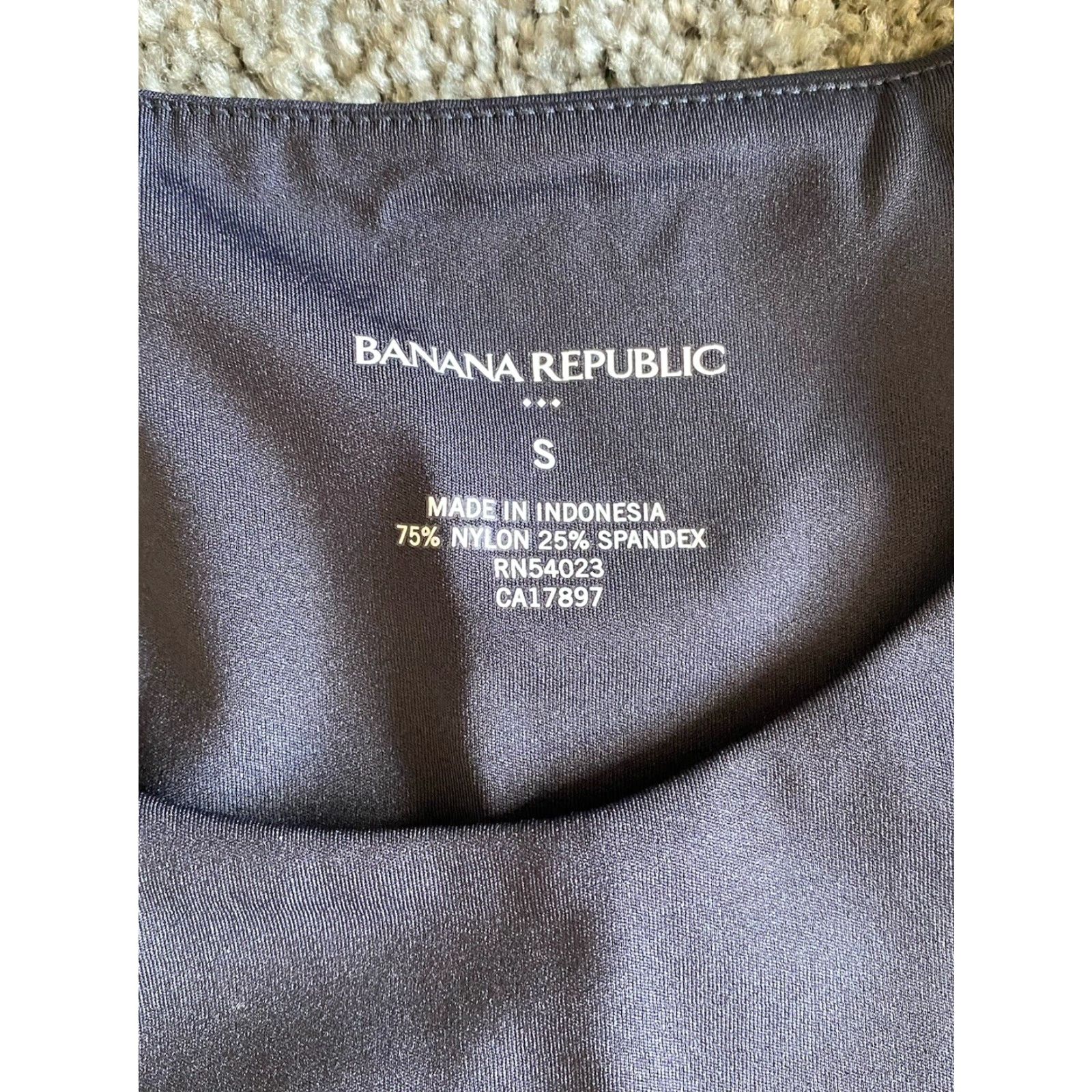 Banana Republic Banana Republic Tank Top Women S Quick Dry Stretch Sleeveless Gray Pullover Casual Workwear, Classic Preppy Designer Sports Outdoor NWT New Size S / US 4 / IT 40 - 5 Thumbnail