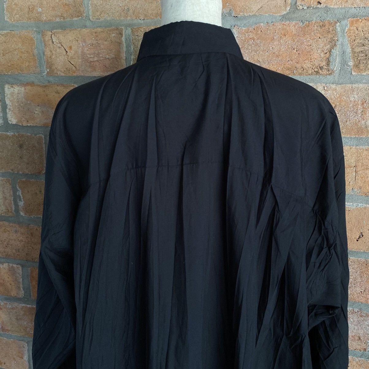 Issey Miyake ISSEY MIYAKE Black Pleated Oversized Dress Shirt Size XS / US 0-2 / IT 36-38 - 10 Thumbnail