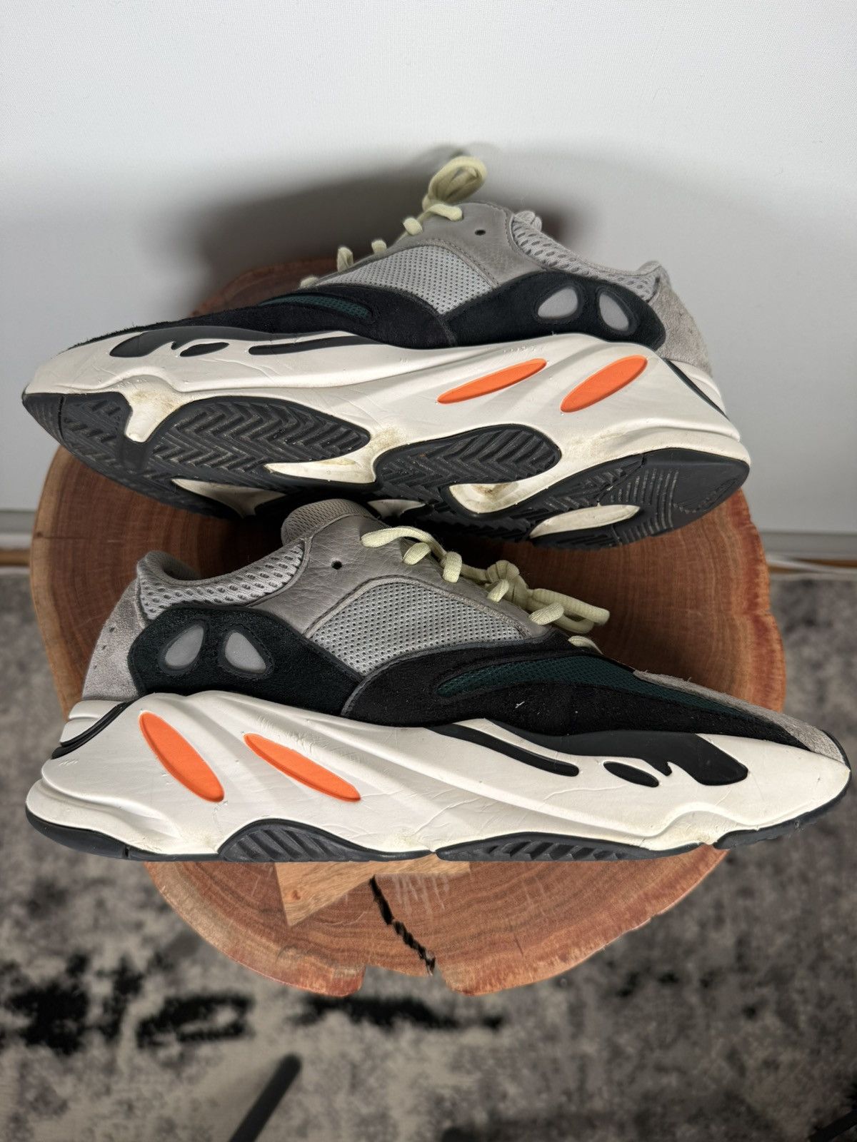 Yeezy Adidas Yeezy Boost 700 Wave Runner Sneakers Size US 9 / EU 42 - 2 Thumbnail
