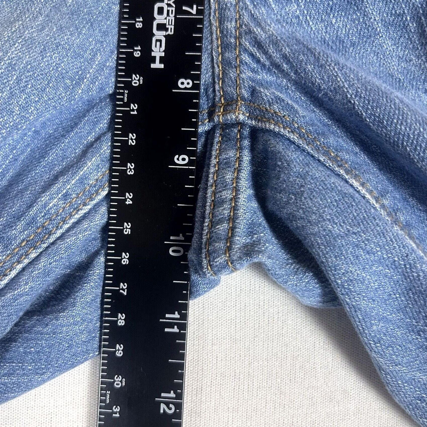 Tommy Hilfiger Tommy Hilfiger Boyfriend Jeans Womens Size 2 Mid Rise Medium Wash Denim Zip Inseam 30 in Regular Rise Slim Fit 2 Button Closure Women's Jeans Blue Size 26" / US 2 / IT 38 - 6 Thumbnail