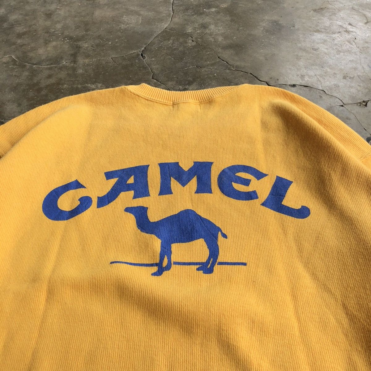 Honda Vintage 80s Camel F1 Team Lotus Honda Crewneck Yellow Size US XL / EU 56 / 4 - 4 Thumbnail