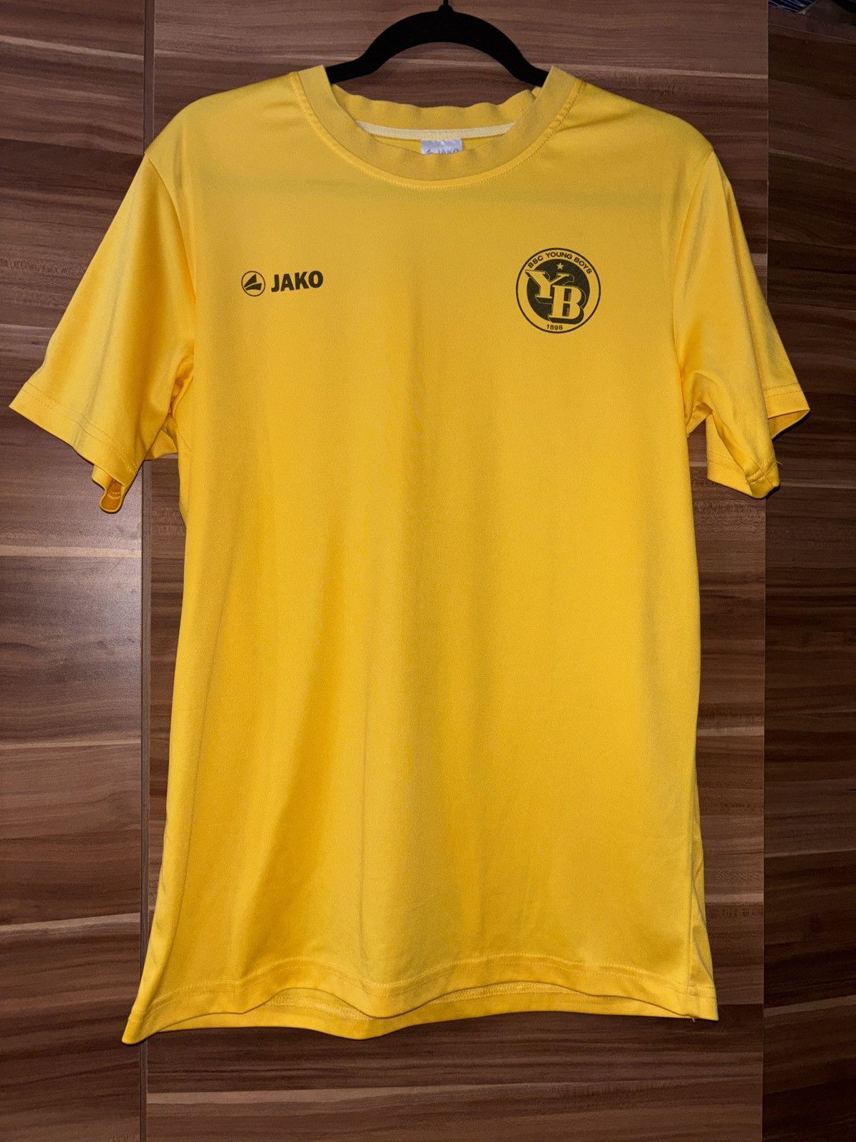 Other Jako BSC Young Boys Football Jersey Shirt Vintage Size US S / EU 44-46 / 1 - 1 Thumbnail