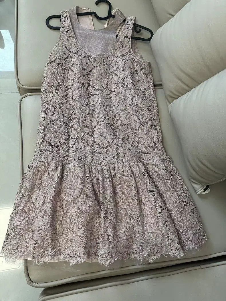 Valentino Valentino Lace dress Size S / US 4 / IT 40 - 1 Thumbnail