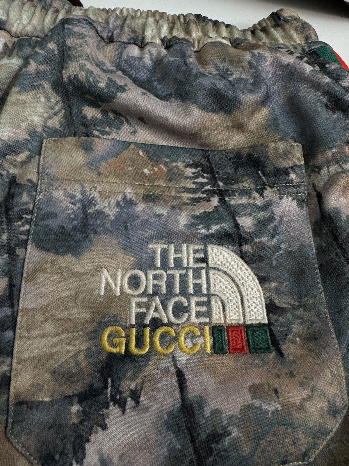 Gucci The North Face x Gucci sweatpants Size US 33 - 7 Thumbnail