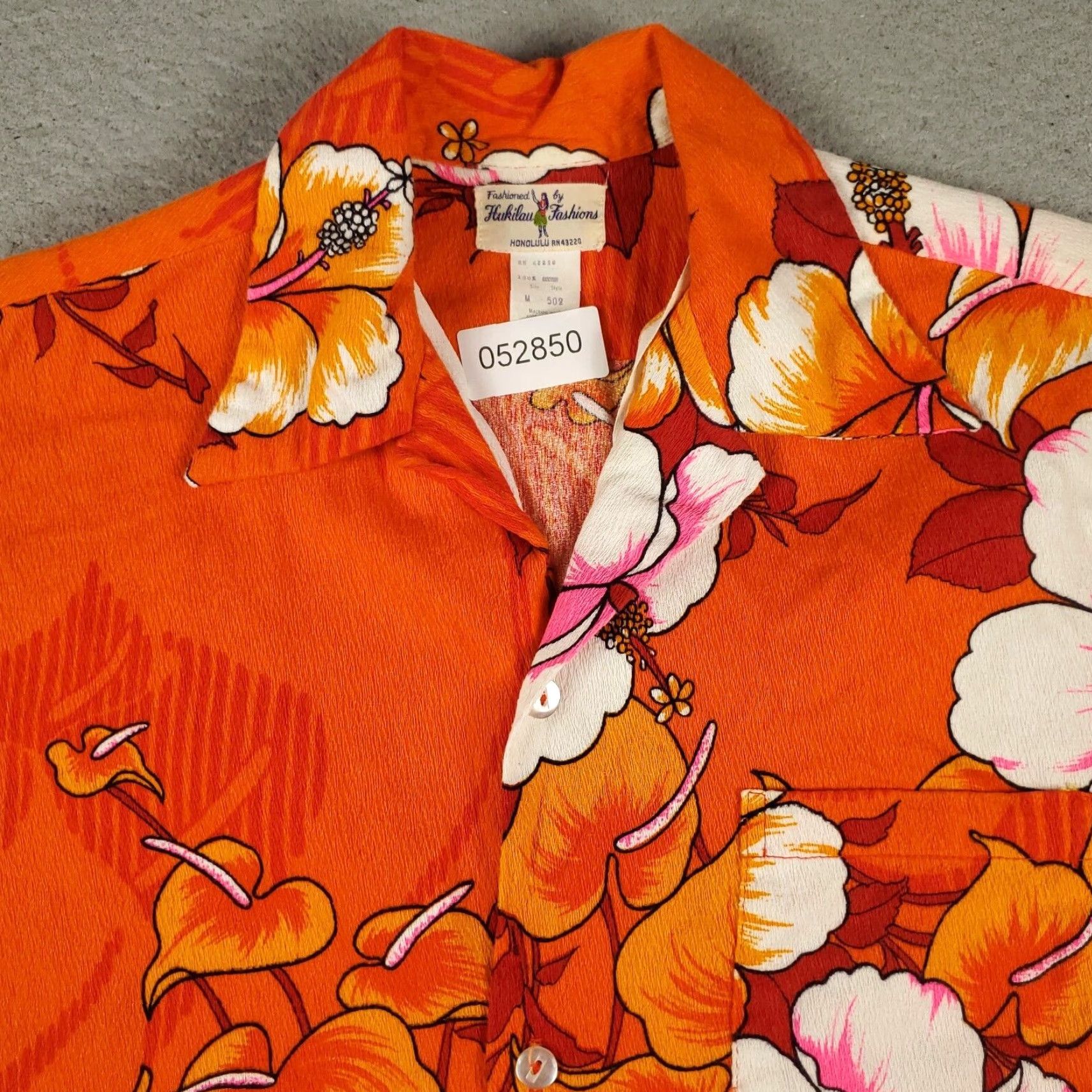 Vintage Hukilau Fashions Shirt Mens Medium Orange Floral Button-Up Aloha Hawaiian 60s-70s Size US M / EU 48-50 / 2 - 2 Thumbnail