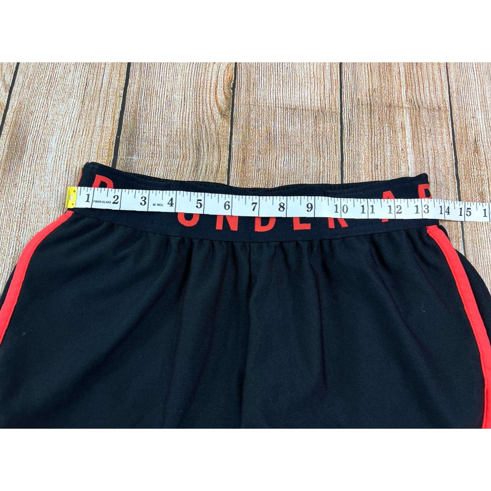 Under Armour Under Armour Women’s Shorts Heatgear Black Small With Pockets Size 28" / US 6 / IT 42 - 5 Thumbnail