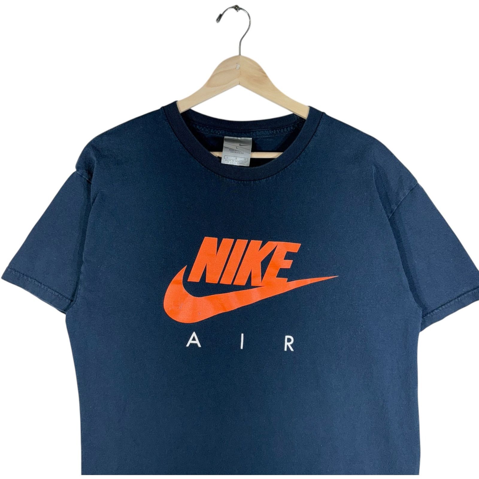 Nike Vintage Nike Air Chest Logo Tee L Size US L / EU 52-54 / 3 - 2 Thumbnail