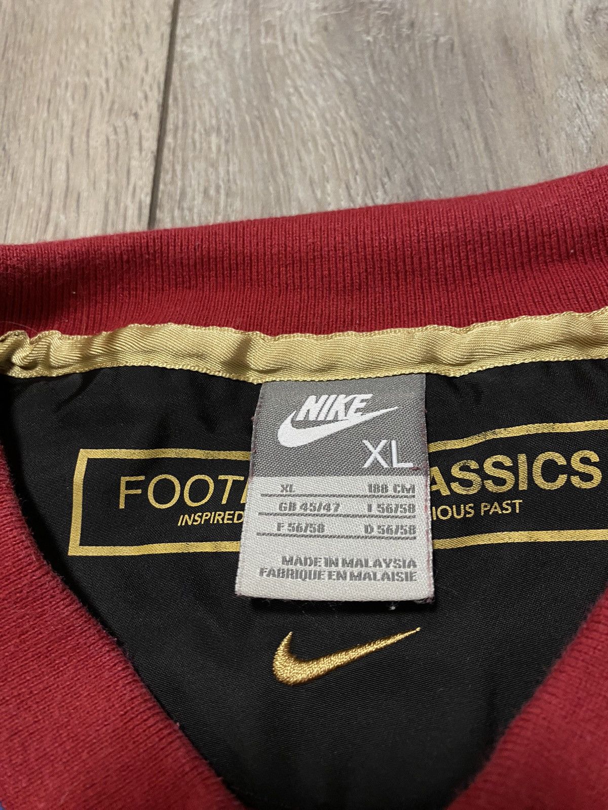 Other T-shirt Polo Nike Barcelona Retro Never Worn Soccer Football Size US XL / EU 56 / 4 - 5 Thumbnail