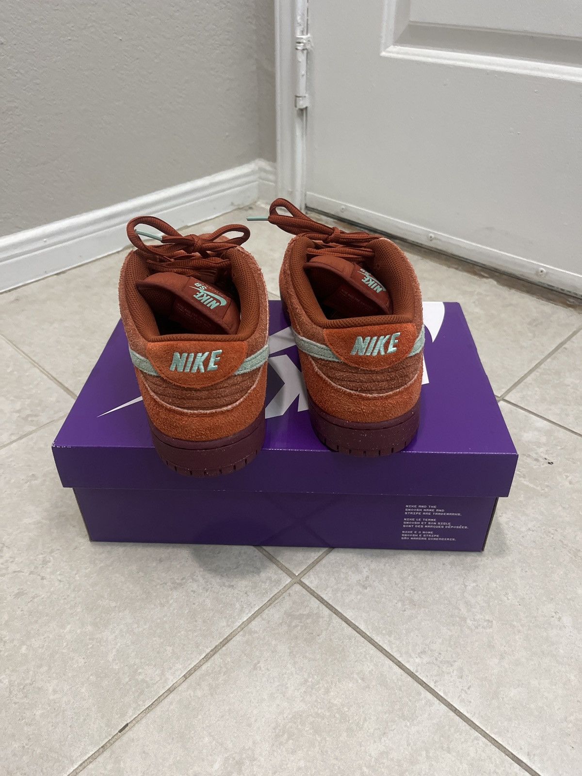 Nike × Vintage Nike SB Mystic Red/Emerald Rise-Rugged Orange-Rosewood Size US 12 / EU 45 - 6 Thumbnail
