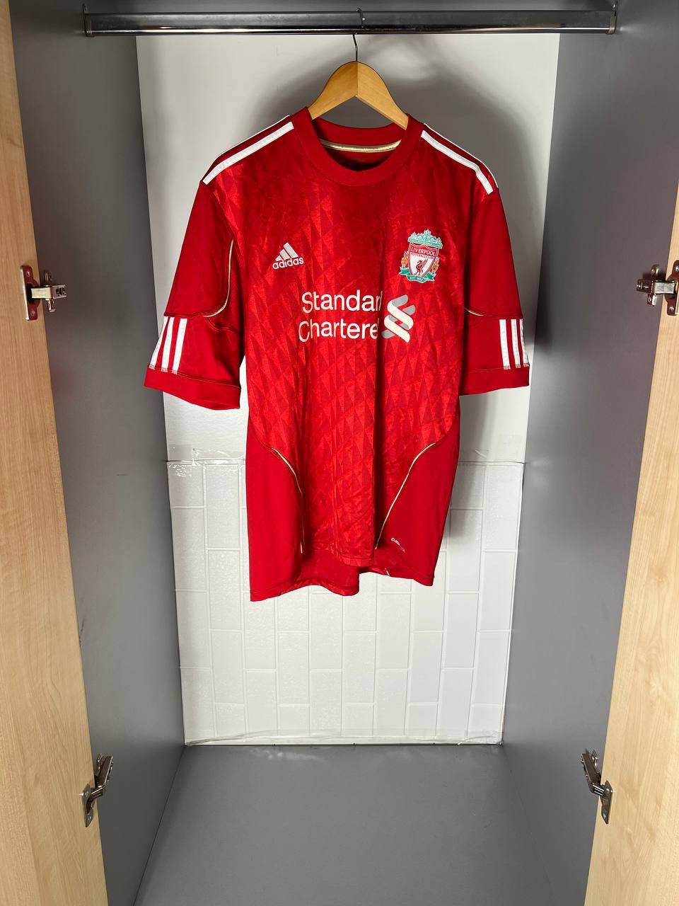 Adidas VINTAGE ADIDAS FC LIVERPOOL ENGLAND SOCCER JERSEY RETRO Size US L / EU 52-54 / 3 - 1 Thumbnail