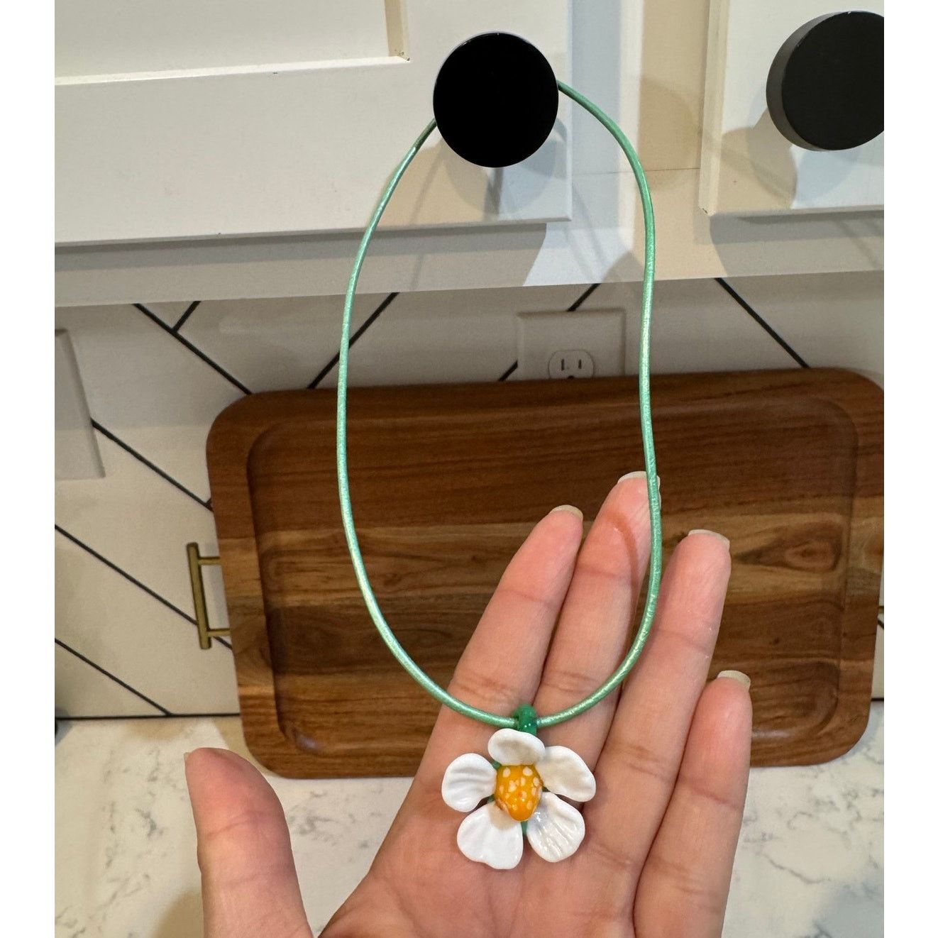 Handmade handmade glass daisy pendant necklace choker silver clasp Size ONE SIZE - 1 Thumbnail