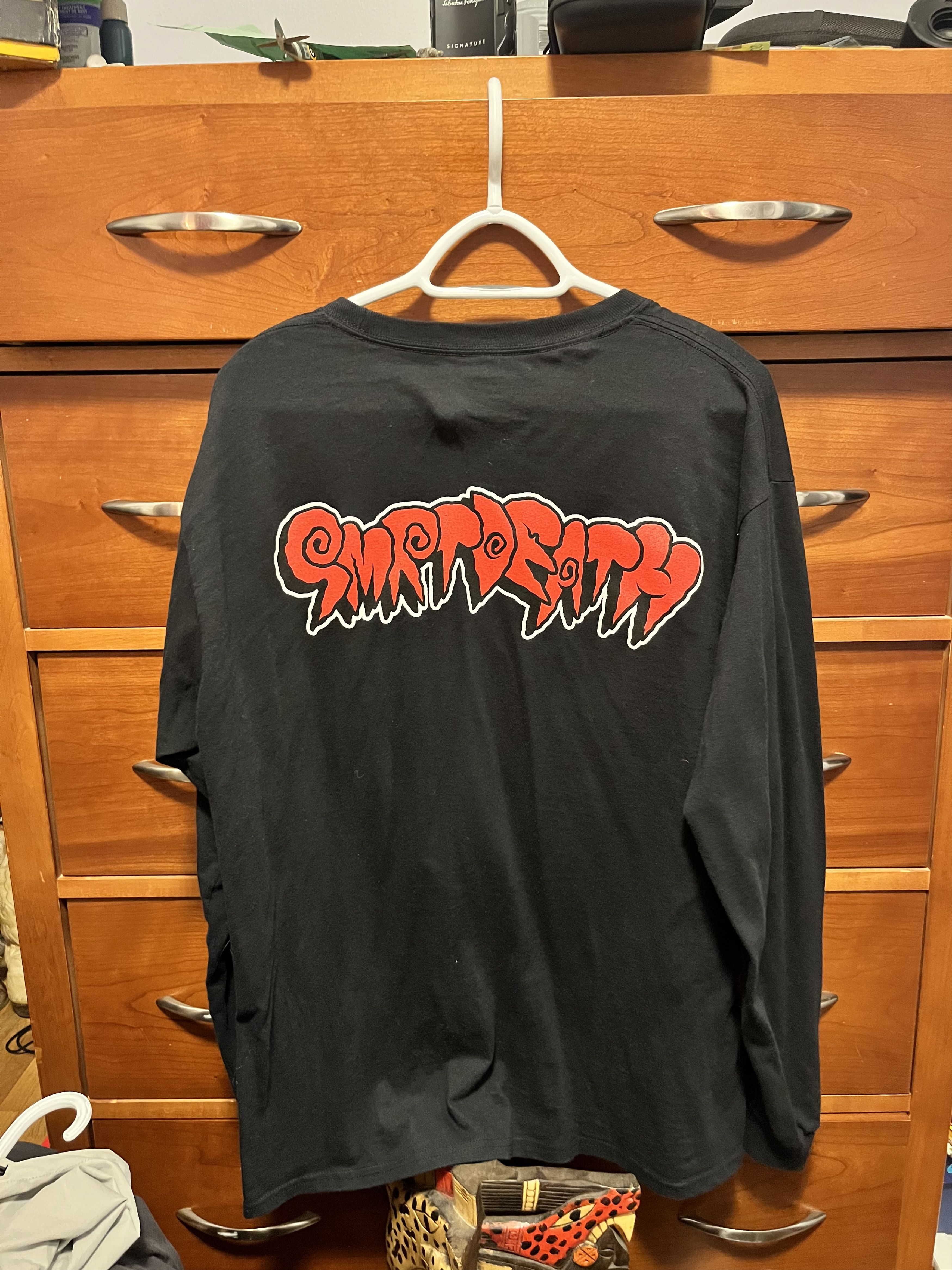 Gildan SMRTDEATH Gilda’s graphic long sleeve tee Size US L / EU 52-54 / 3 - 2 Thumbnail