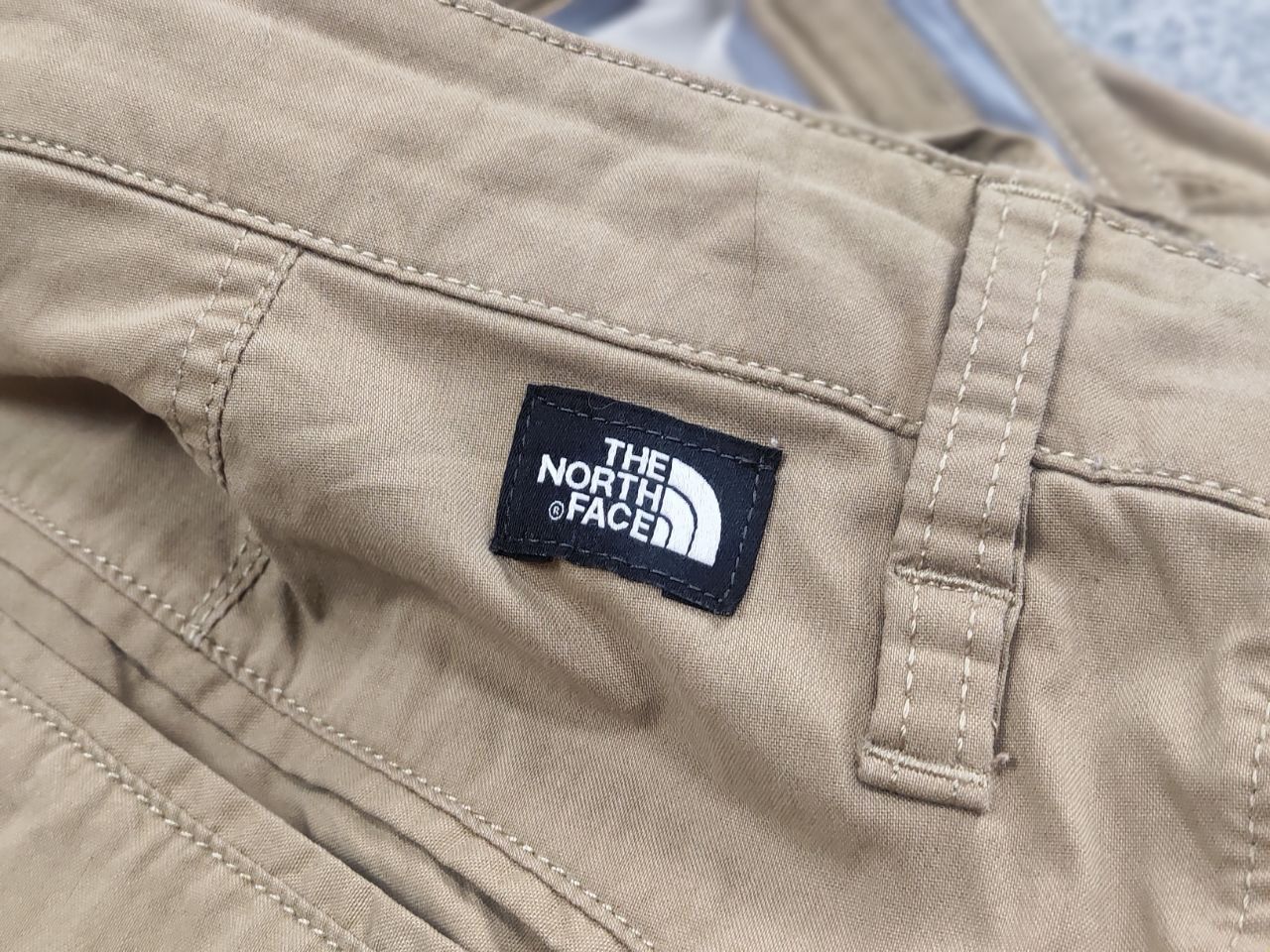 The North Face The North Face Beige Nylon Zip Trouser Pants Vintage Style Size US 34 / EU 50 - 14 Thumbnail