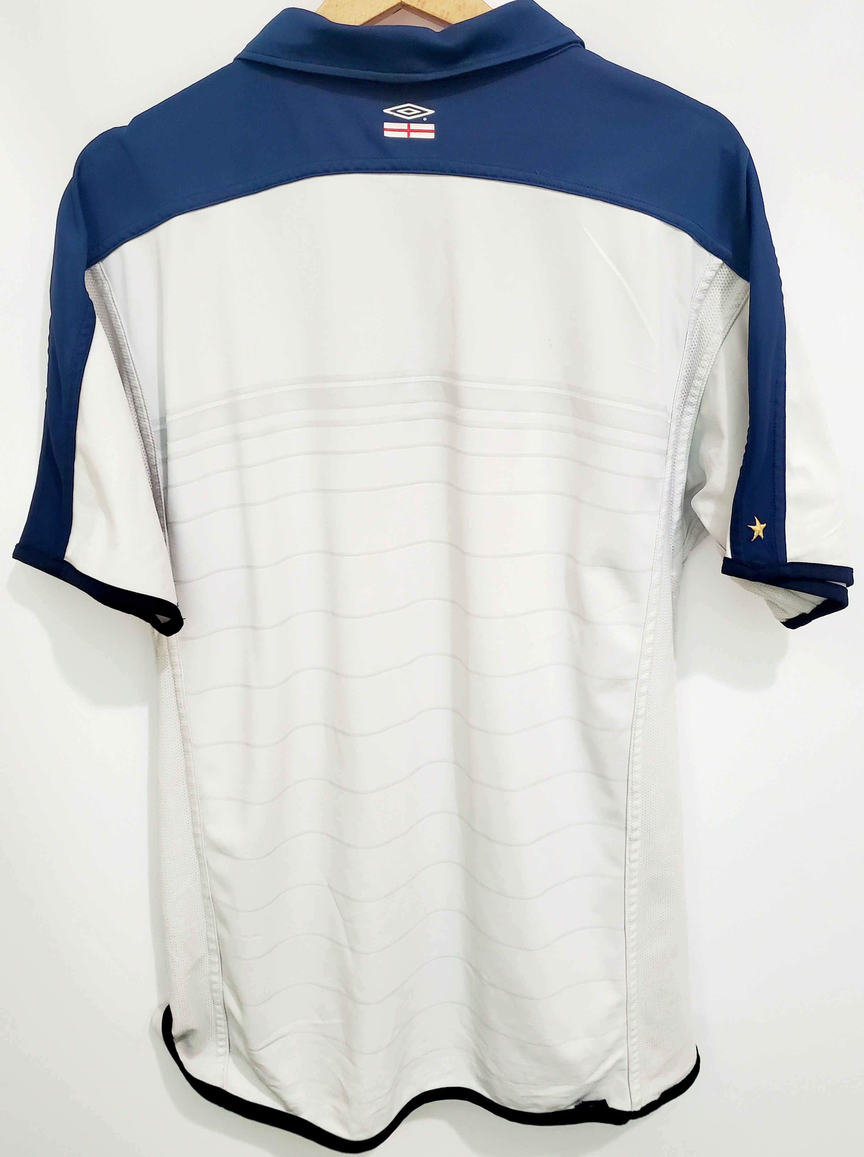 Other 2 IN 1 ENGLAND NATIONAL 2003/2005 HOME SOCCER JERSEY SIZE L Size US L / EU 52-54 / 3 - 6 Thumbnail
