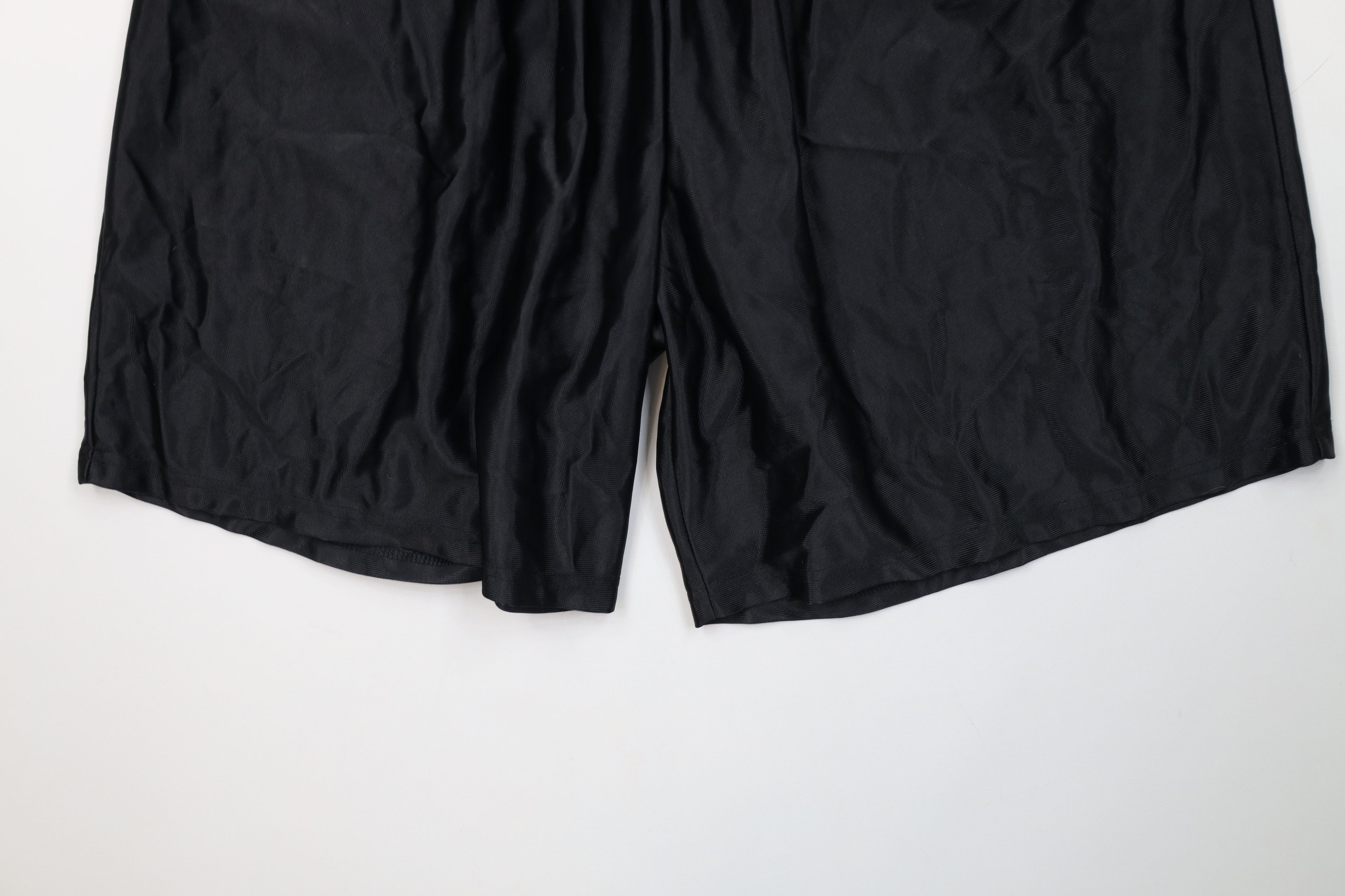 Vintage Vintage Y2K Streetwear Polyester Above Knee Shorts Black Size US 34 / EU 50 - 4 Thumbnail