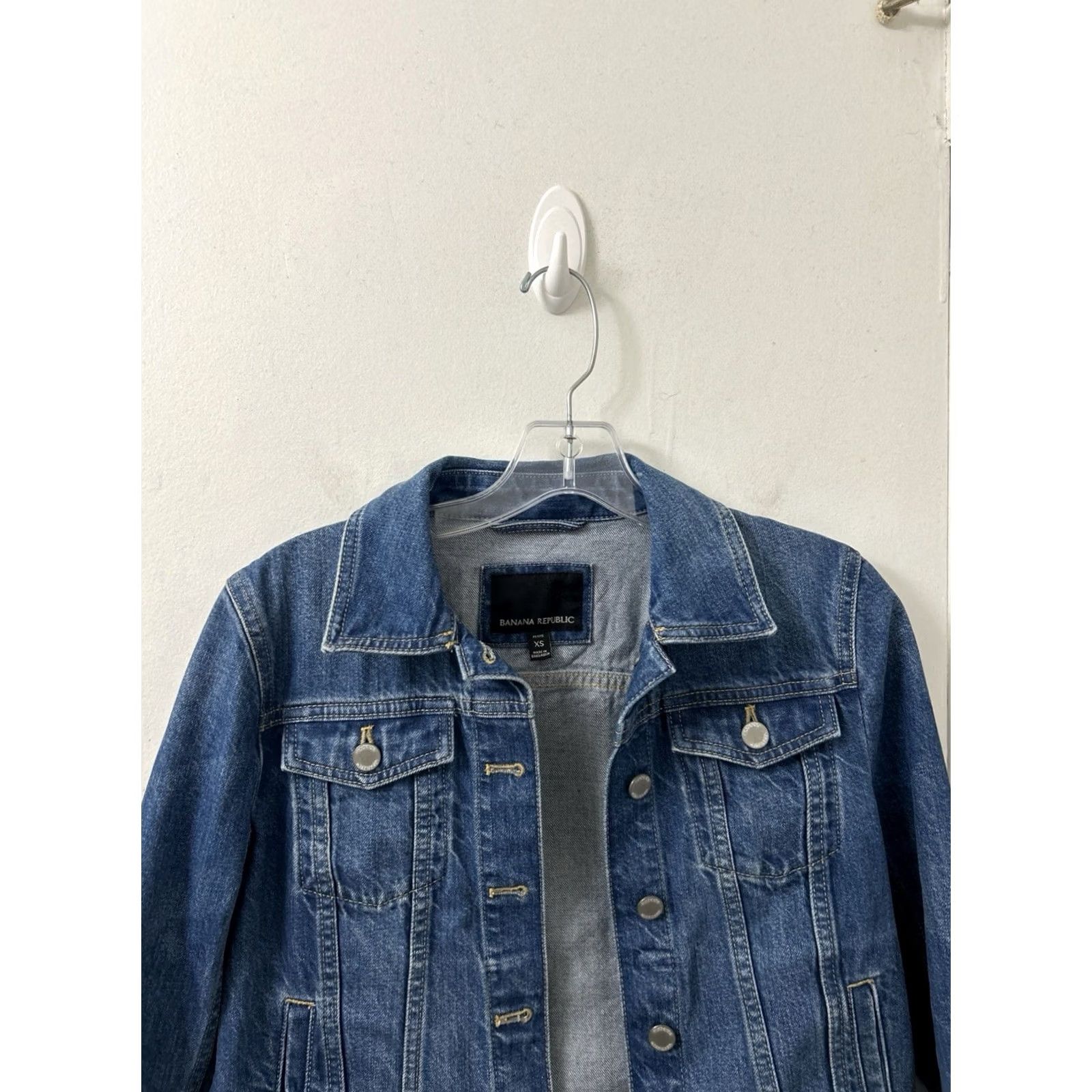 Banana Republic Banana Republic Essential Denim Jacket Petite XS Medium Wash 674654-02 Size XS / US 0-2 / IT 36-38 - 2 Thumbnail