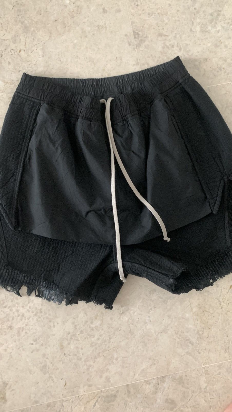 Rick Owens Rick owens porterville 2024 distressed corduroy shorts Size US 34 / EU 50 - 6 Thumbnail