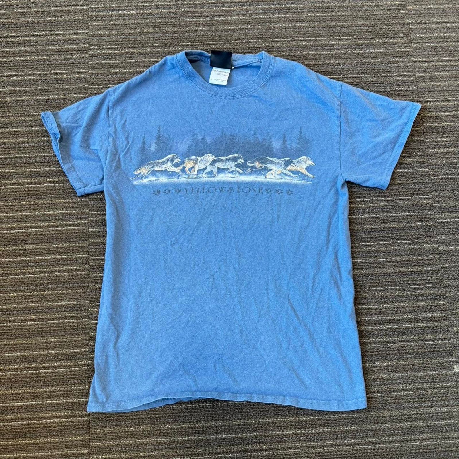 Gildan × Vintage Blue vintage 90s Yellowstone National Park tourist T-shirt Size US S / EU 44-46 / 1 - 1 Thumbnail