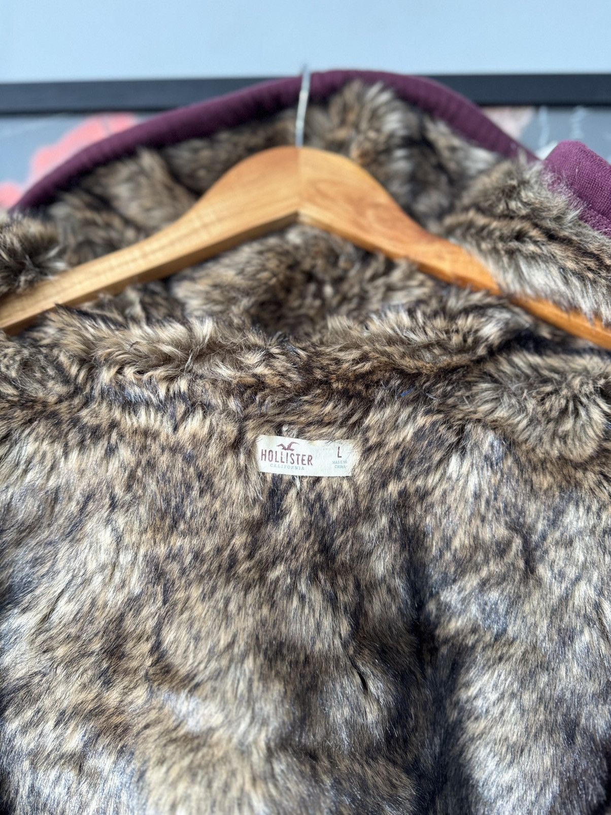 Hollister Hollister California VTG 2000s faux fur zip up hoodie jacket Size L / US 10 / IT 46 - 6 Thumbnail