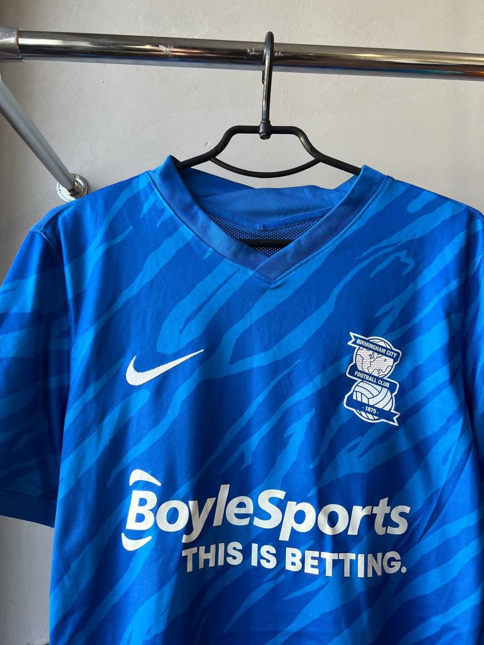 Nike 2021/22 BIRMINGHAM CITY HOME SOCCER JERSEY FOOTBALL SHIRT L Size US L / EU 52-54 / 3 - 3 Thumbnail