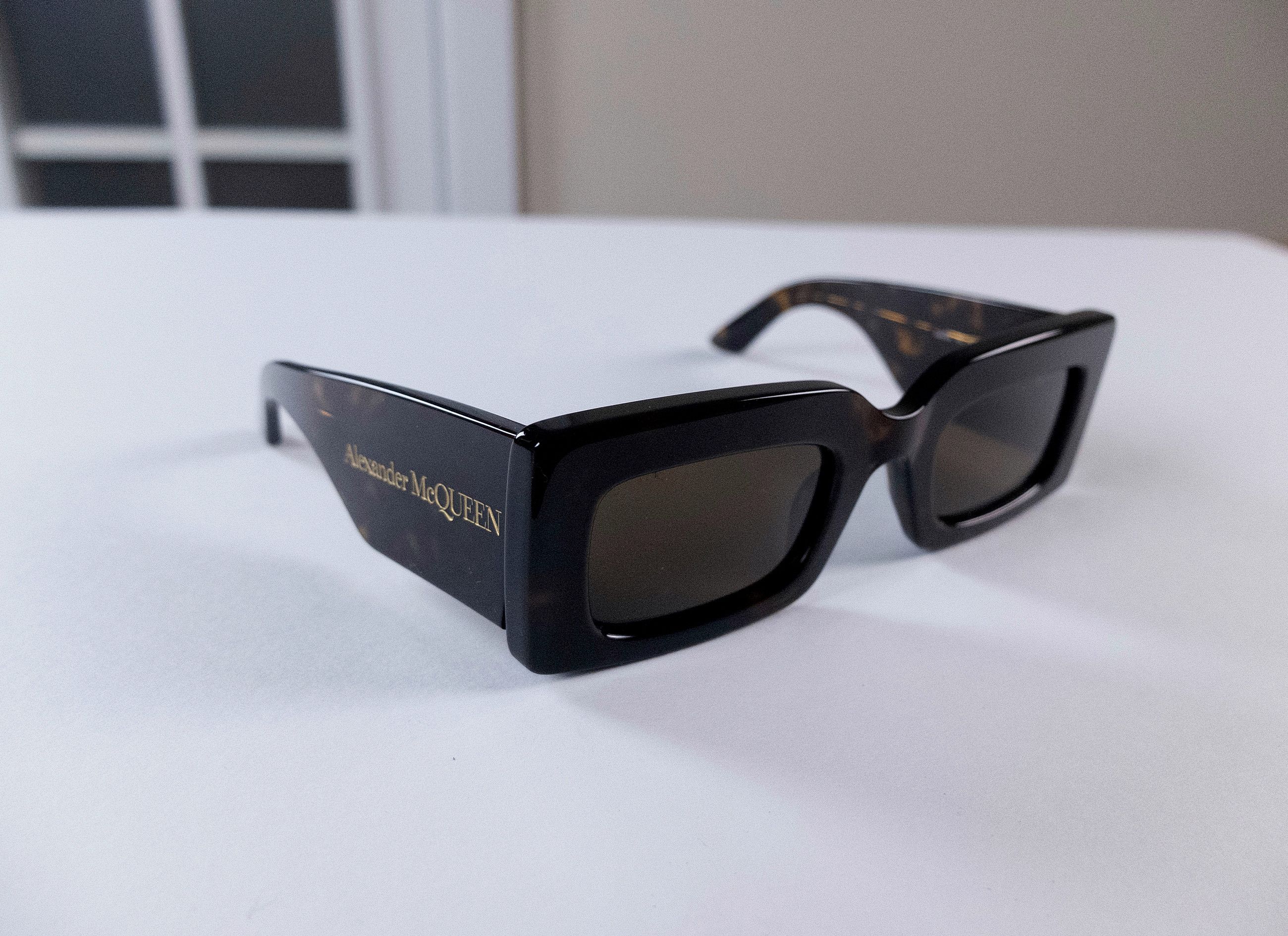 Alexander McQueen ALEXANDER MCQUEEN tortoise shell rectangle frame sunglasses Size ONE SIZE - 4 Thumbnail