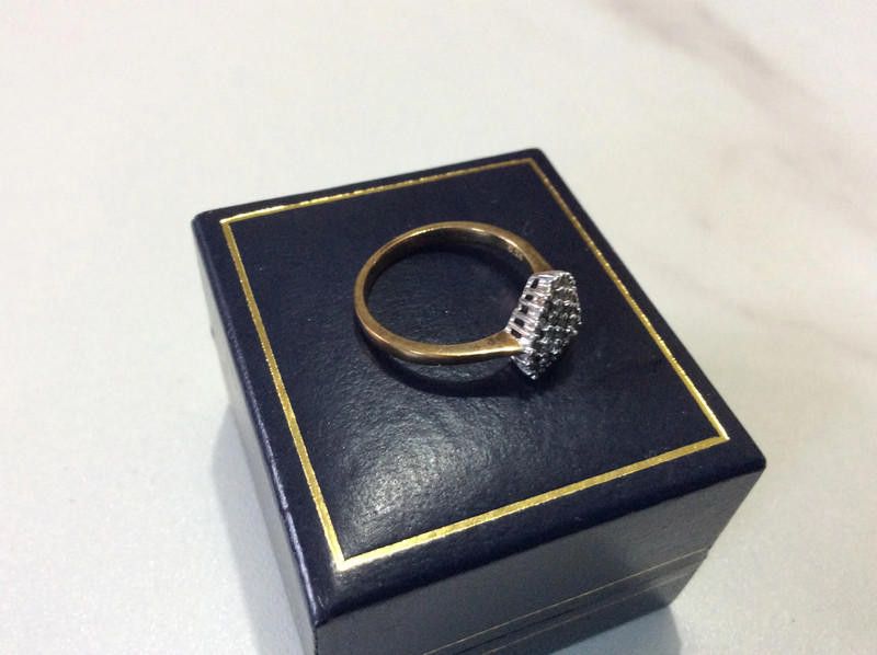 Other 9ct gold ladies diamond ring size O Size ONE SIZE - 3 Thumbnail