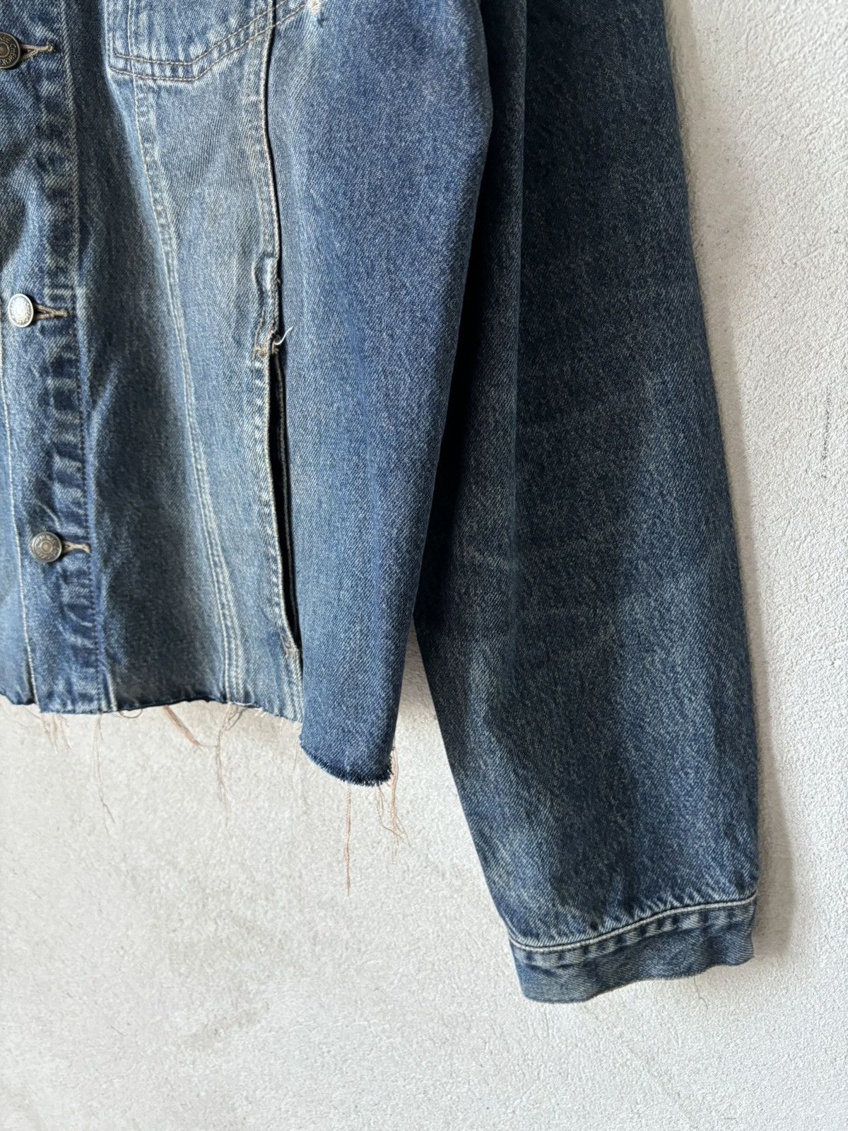 Helmut Lang HELMUT LANG STYLE CROPPED FADED DIRTY WASH DENIM JACKET Size US XL / EU 56 / 4 - 5 Thumbnail