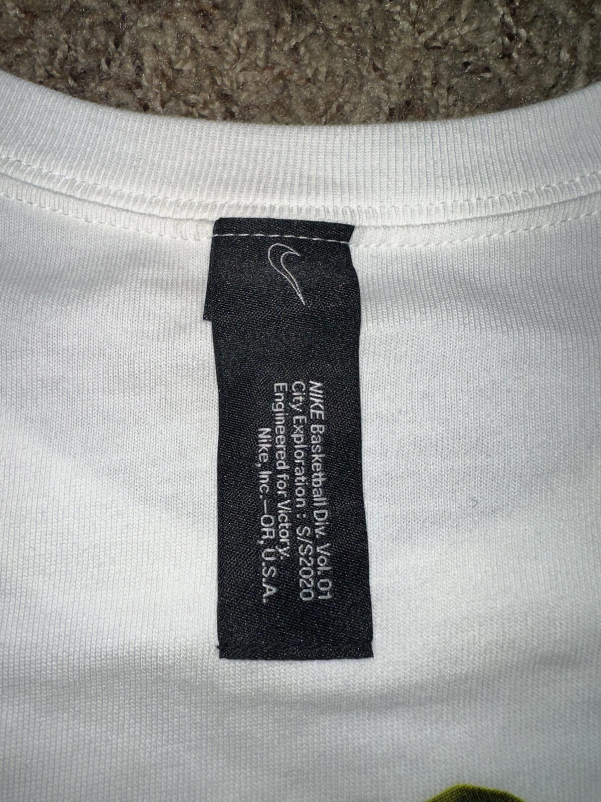 Nike Nike DNA City Exploration Men's Basketball Long-Sleeve T-Shirt Sample Size US M / EU 48-50 / 2 - 10 Thumbnail
