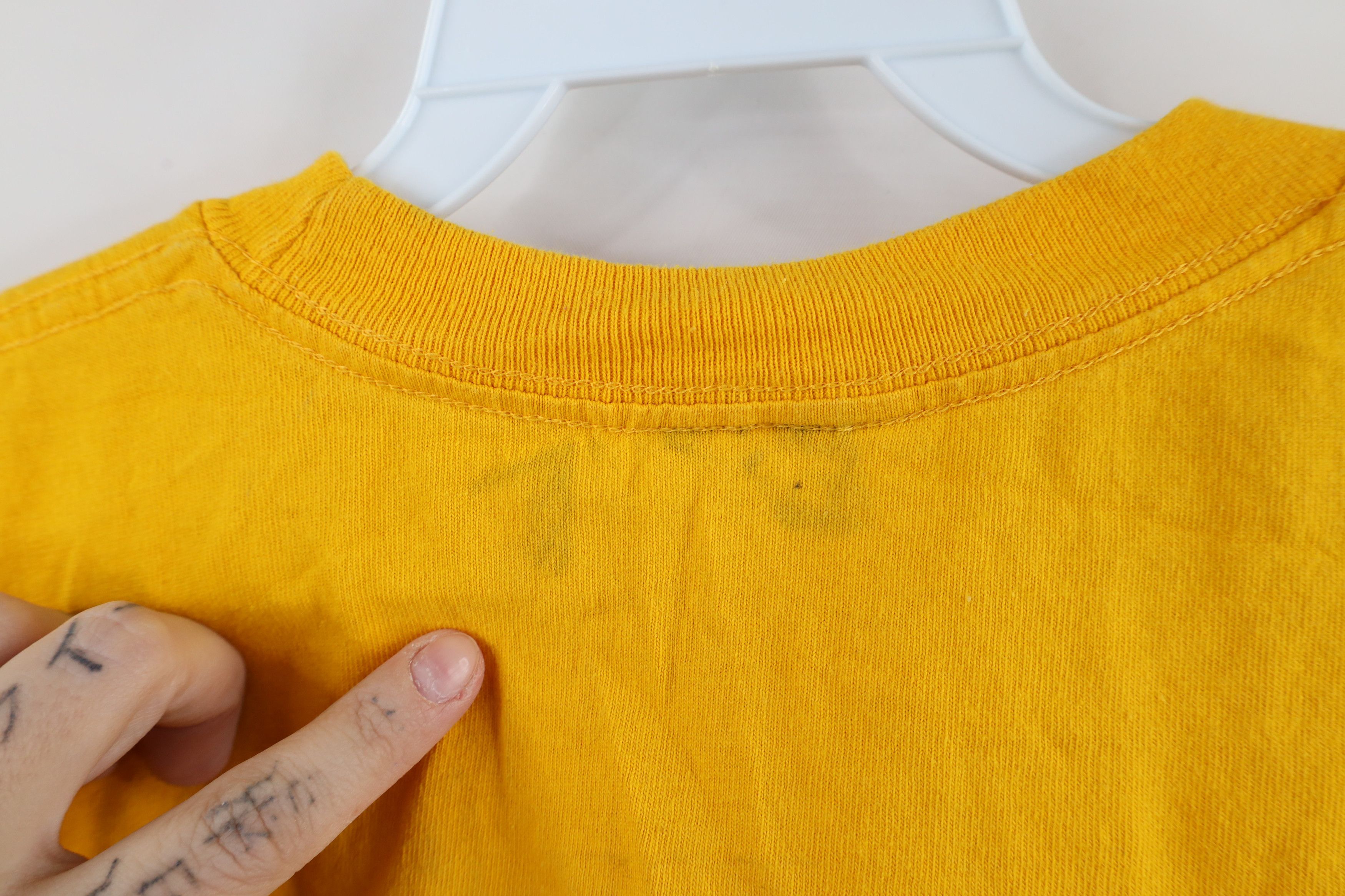 Vintage Vintage 90s Streetwear Panther Fire Flames T-Shirt Yellow Size US S / EU 44-46 / 1 - 9 Thumbnail