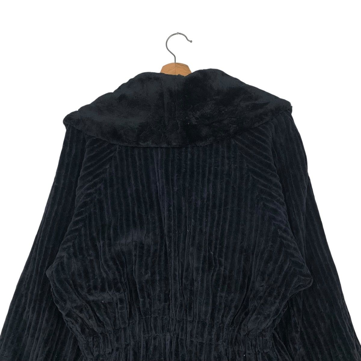 Japanese Brand Japanese Brand Capri Faux Fur Double Breasted Coat Size M / US 6-8 / IT 42-44 - 8 Thumbnail