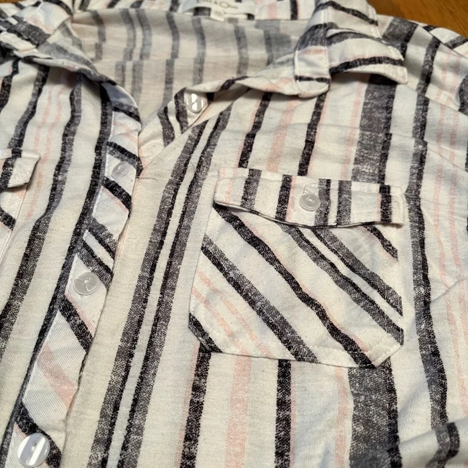 The Unbranded Brand Eden & Olivia long sleeved blouse, size 3X Size 3XL / US 20-22 - 2 Thumbnail