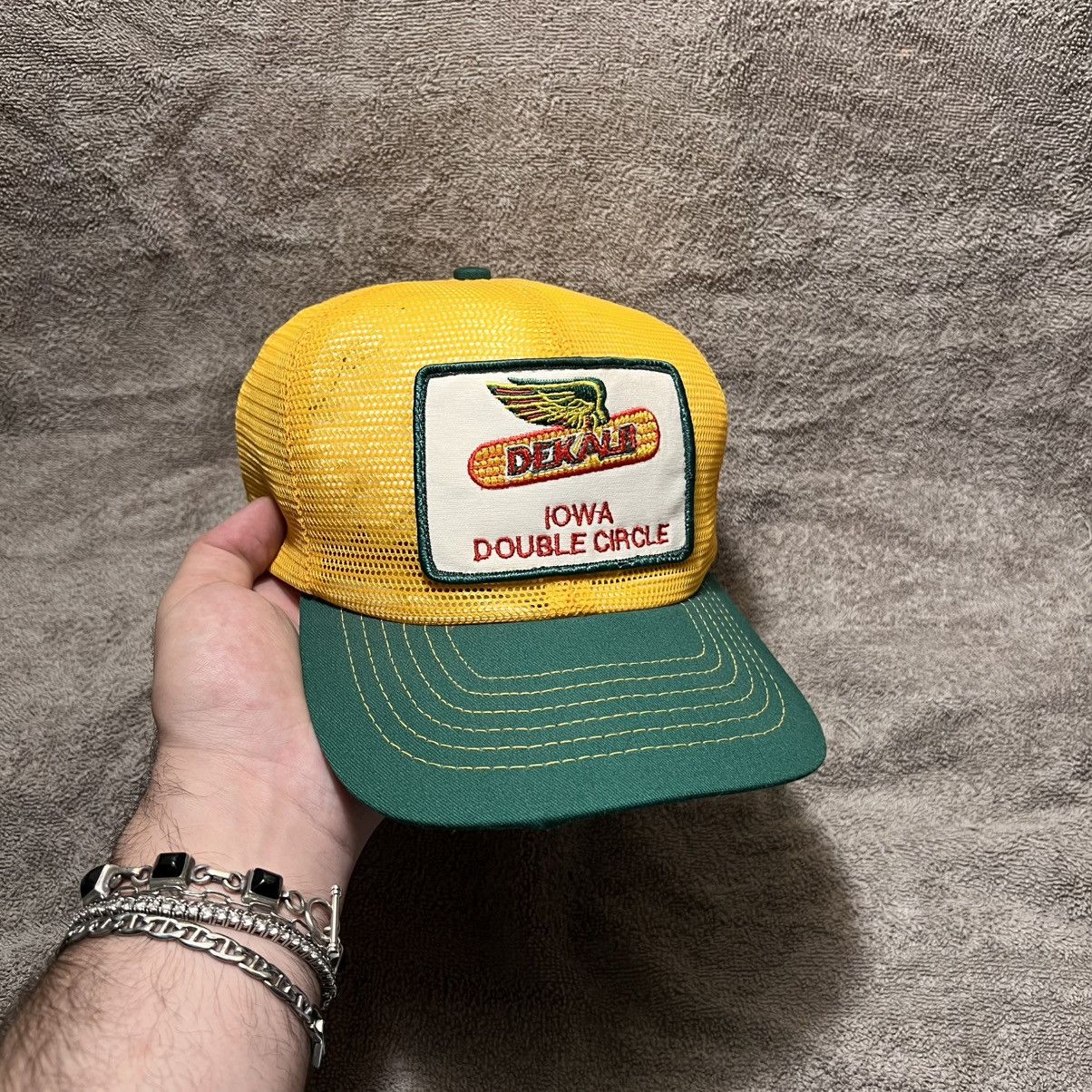 Vintage Vintage Dekalb Corn Full Mesh Trucker Hat Snapback 70s USA Size ONE SIZE - 1 Thumbnail