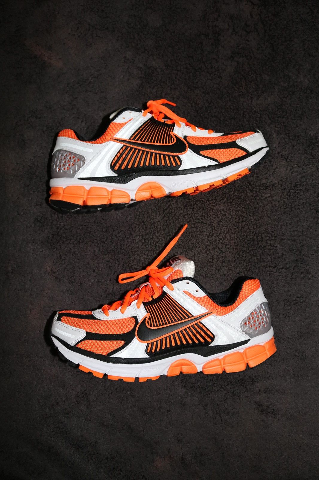 Nike Nike Zoom Vomero 5 Size US 9.5 / EU 42-43 - 1 Thumbnail