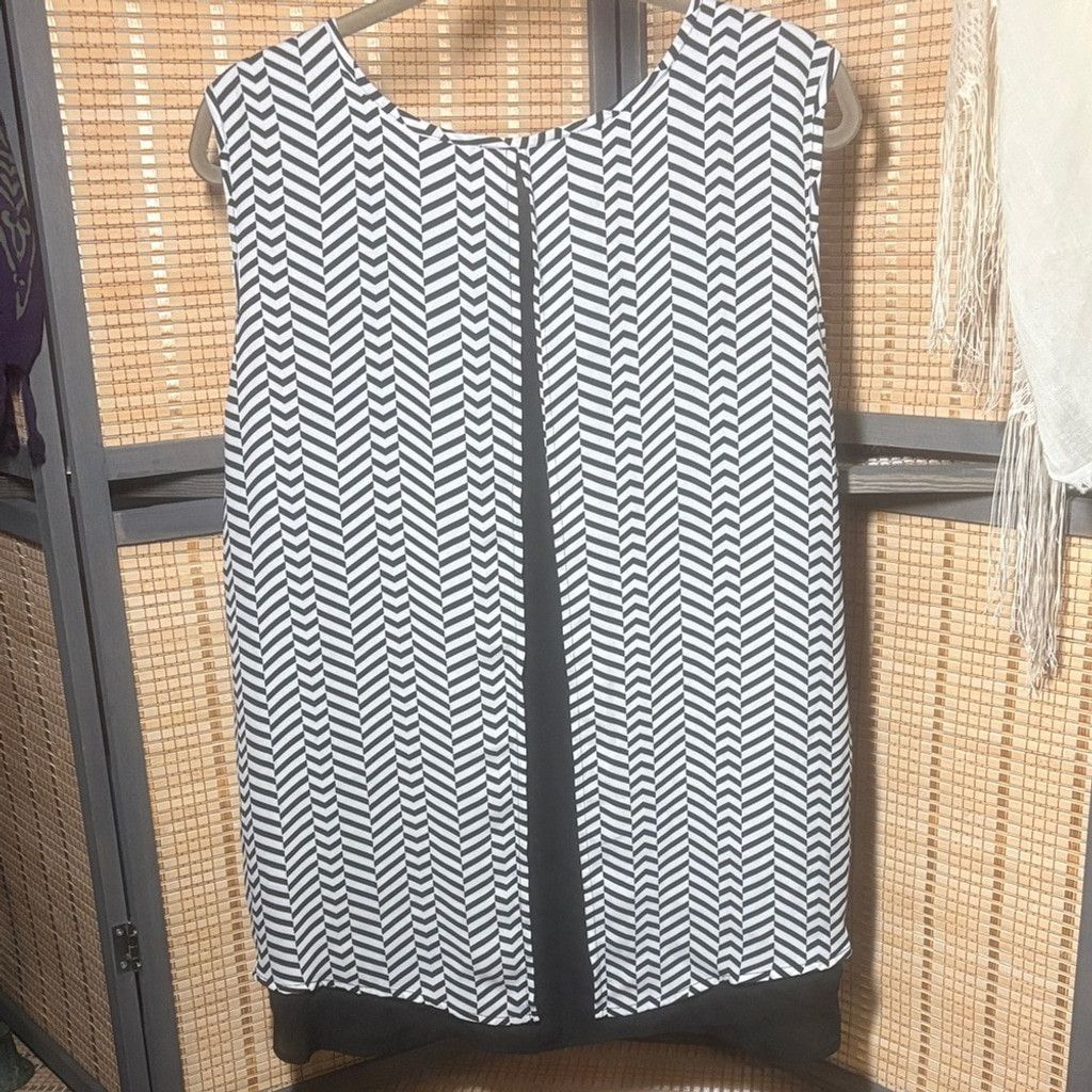 Other Roz & Ali Black and White Chevron Blouse Size XXL / US 16-18 / IT 52-54 - 4 Thumbnail