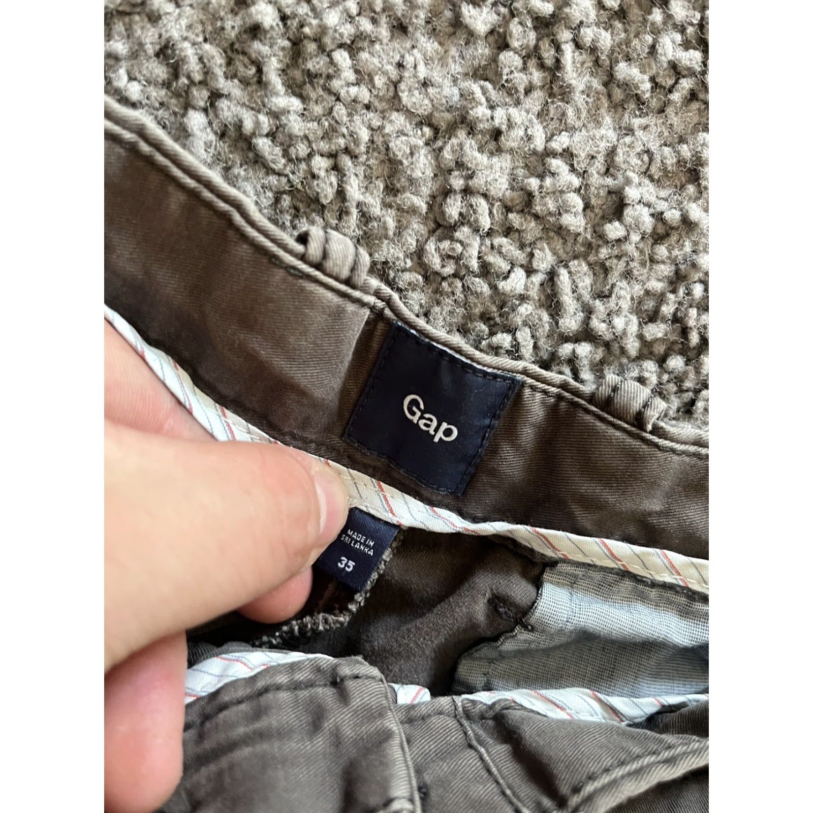 Gap VINTAGE Gap Shorts Men Chino Casual 35 10” Brown Cotton 100% Size 35 Mens Size US 35 - 3 Thumbnail