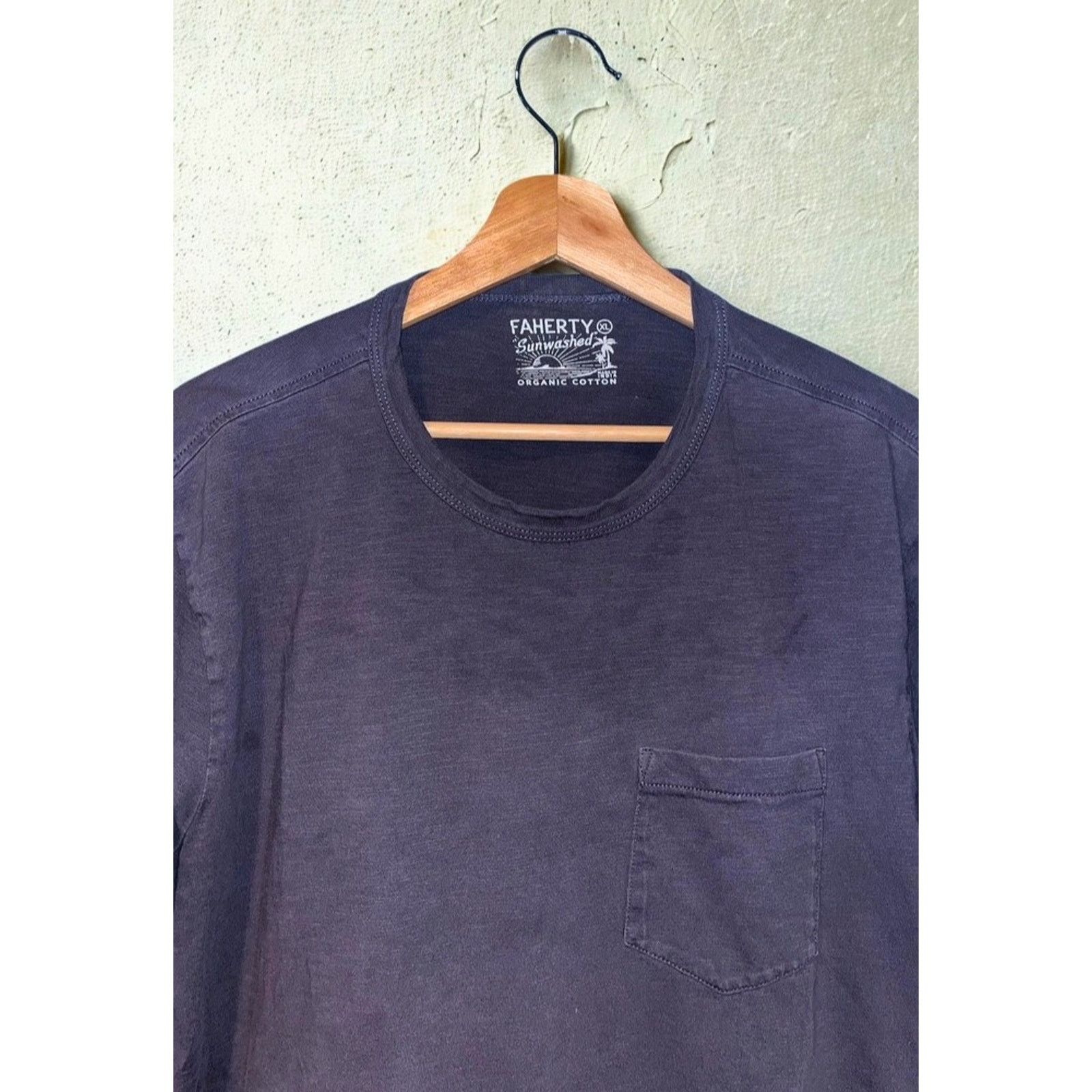 Faherty Faherty Sunwashed Slub Pocket T Shirt XL Blue Grey Cotton Size US XL / EU 56 / 4 - 2 Thumbnail