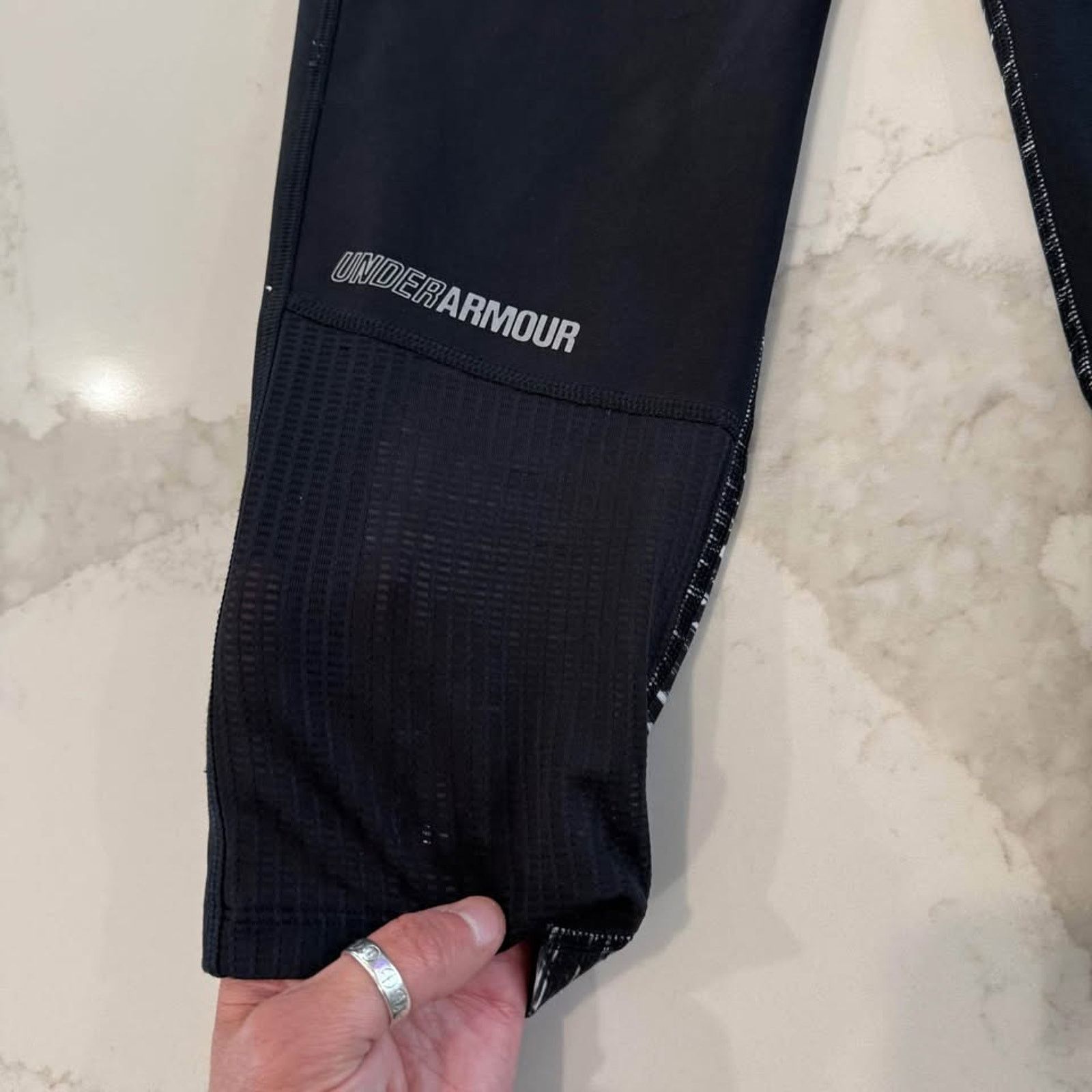 Under Armour Under Armour HeatGear Activewear Capris Womens Med Leggings Size 30" / US 8 / IT 44 - 7 Thumbnail