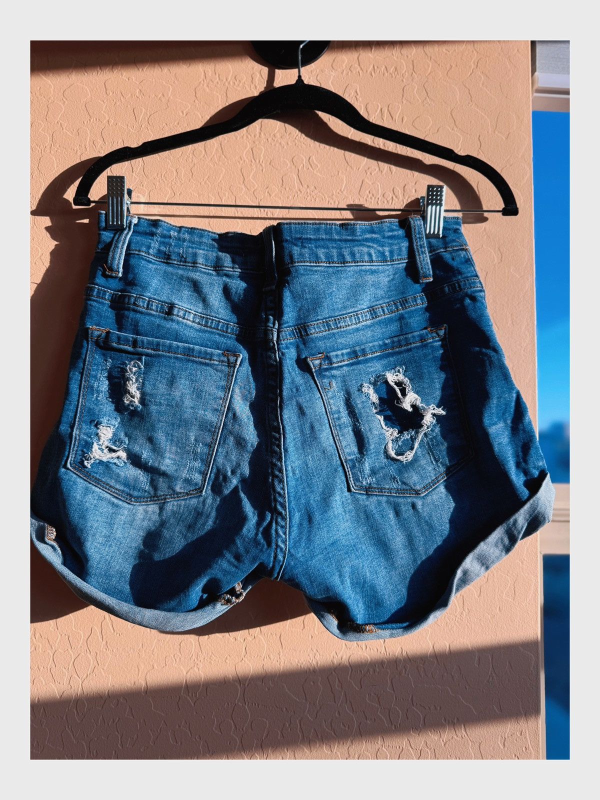 Kancan USA KanCan Distressed Denim Shorts Size 26" / US 2 / IT 38 - 4 Thumbnail