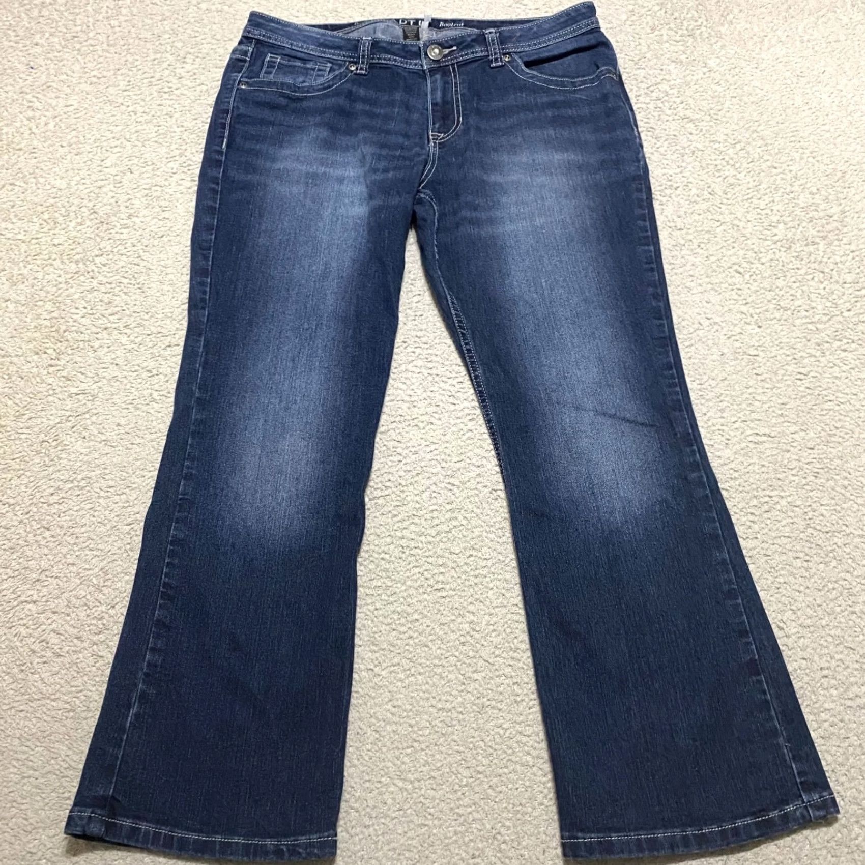 Apt. 9 Apt. 9 Womens Jeans Blue Denim Bootcut Mid Rise 14 Regular 31in Inseam 26in 5-Pocket Solid Denim Size 36" / US 14 / IT 50 - 2 Thumbnail