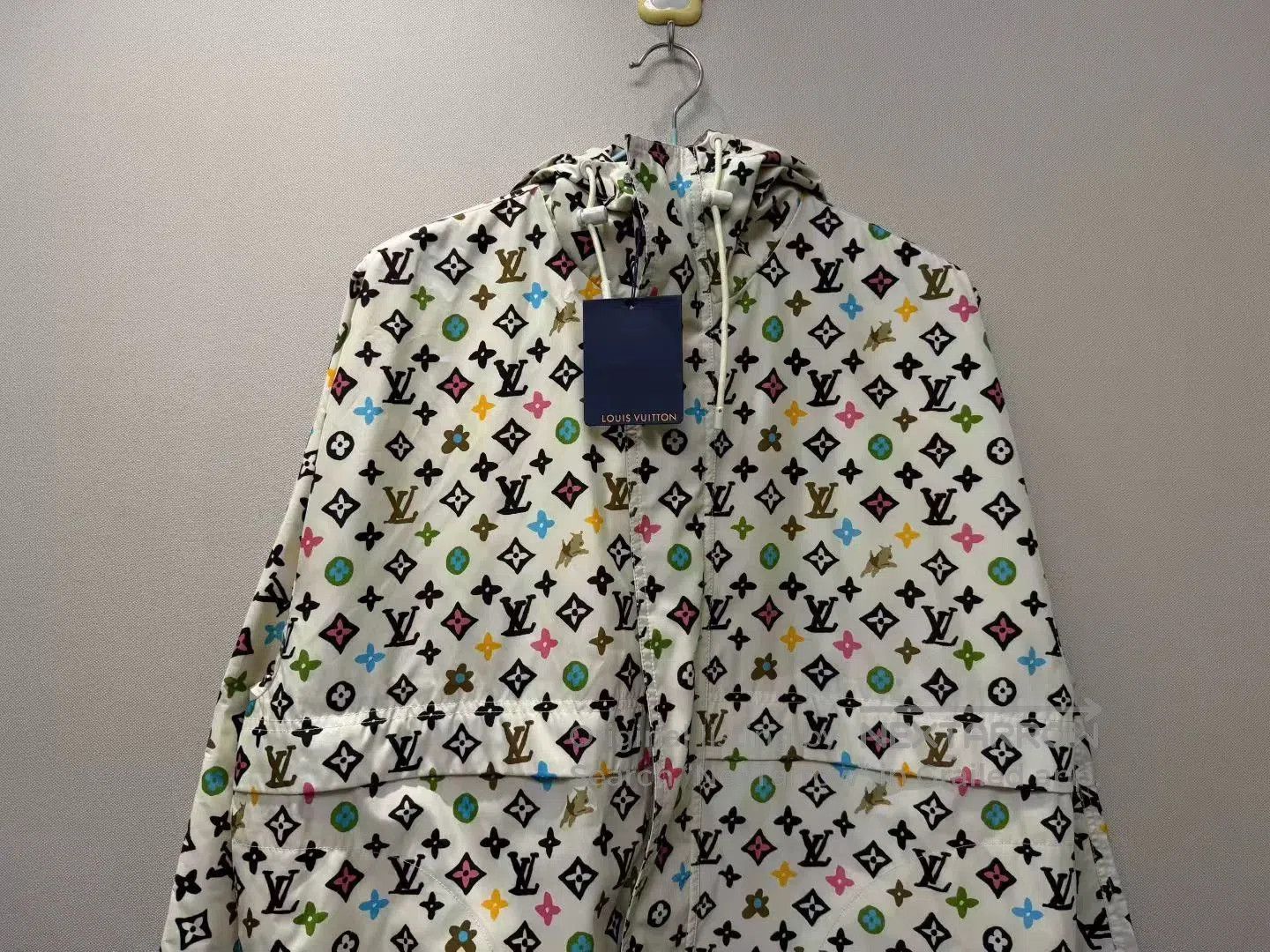 Louis Vuitton louis vuitton x tyler colorful logo jacket. Size US L / EU 52-54 / 3 - 2 Thumbnail