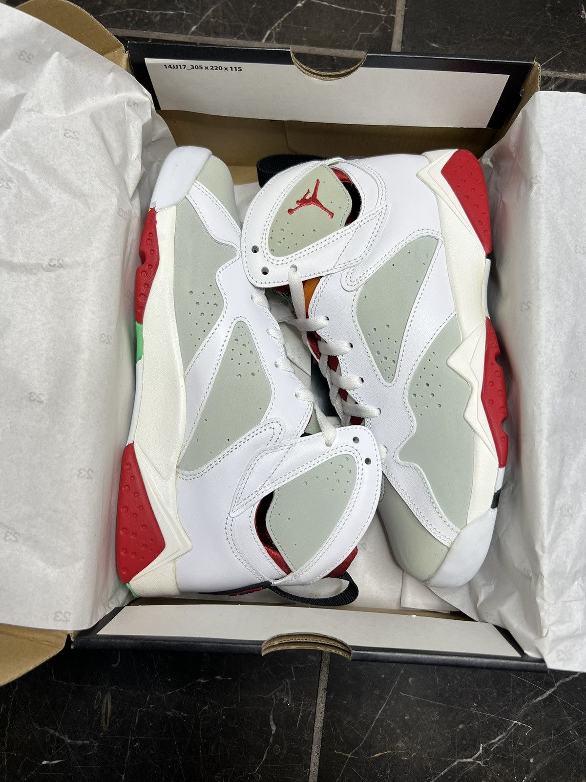Jordan Brand Jordan Hare 7s (2015) DS GS 7Y! Size US 7 / EU 40 - 9 Thumbnail