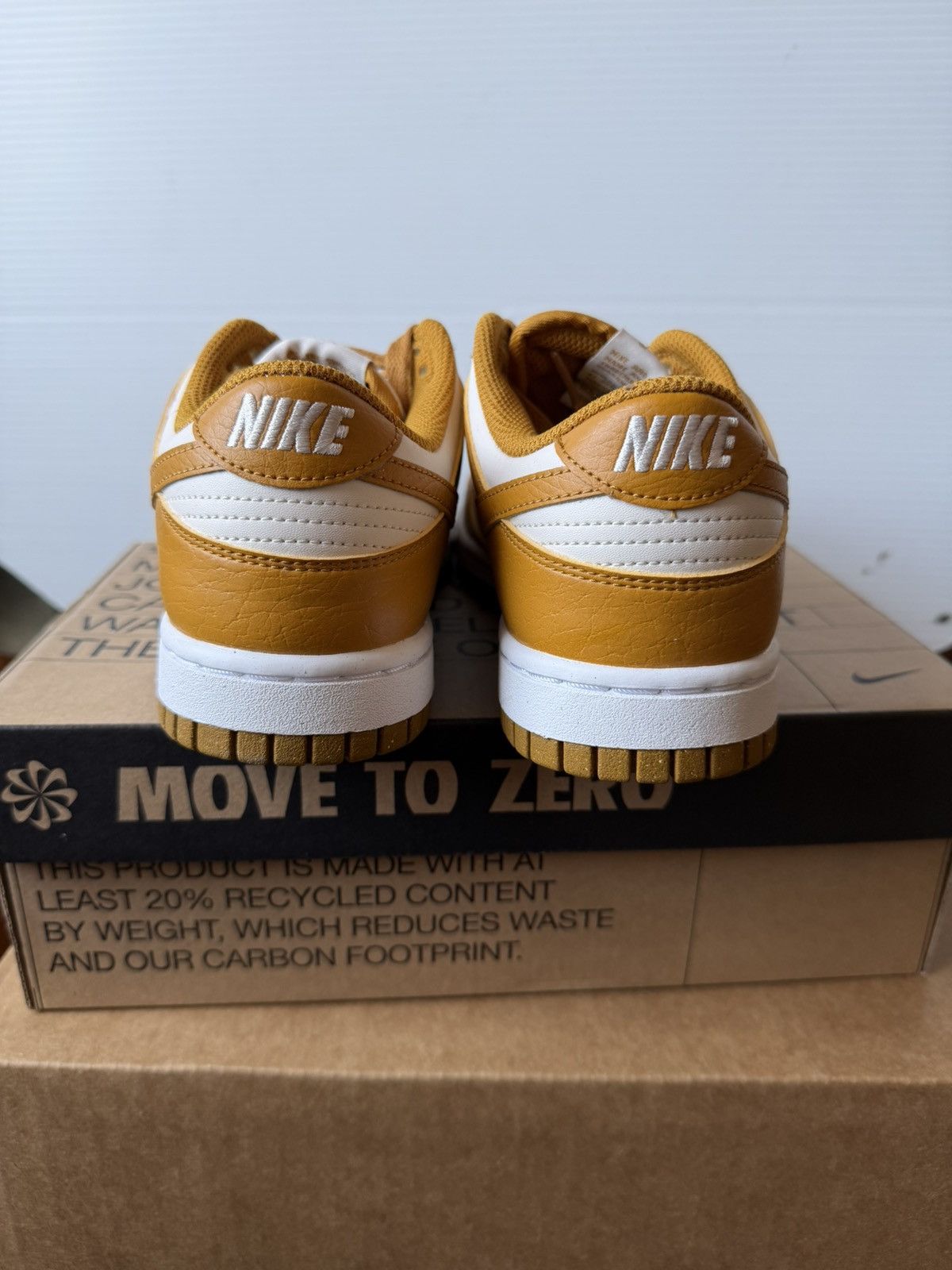Nike Nike Dunk - Phantom/ Gold - size 7w - 5.5m Size US 7 / IT 37 - 4 Thumbnail