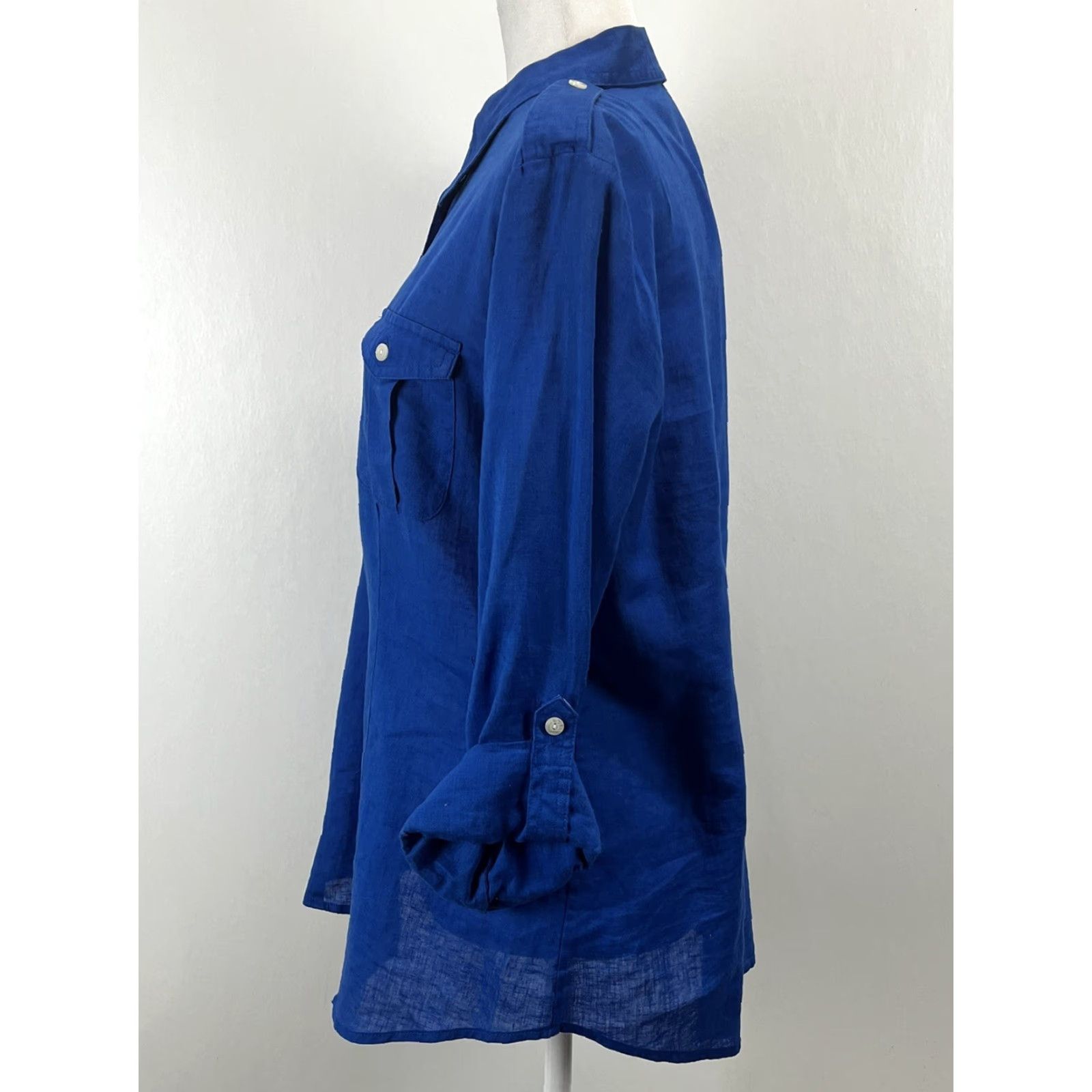 Vintage Chicos Button-Up Shirt Women 2 Blue Linen Blend Long Sleeve Collared Beach Coastal Epaulettes Lightweight Casual Travel Vintage? No Size XS / US 0-2 / IT 36-38 - 2 Thumbnail