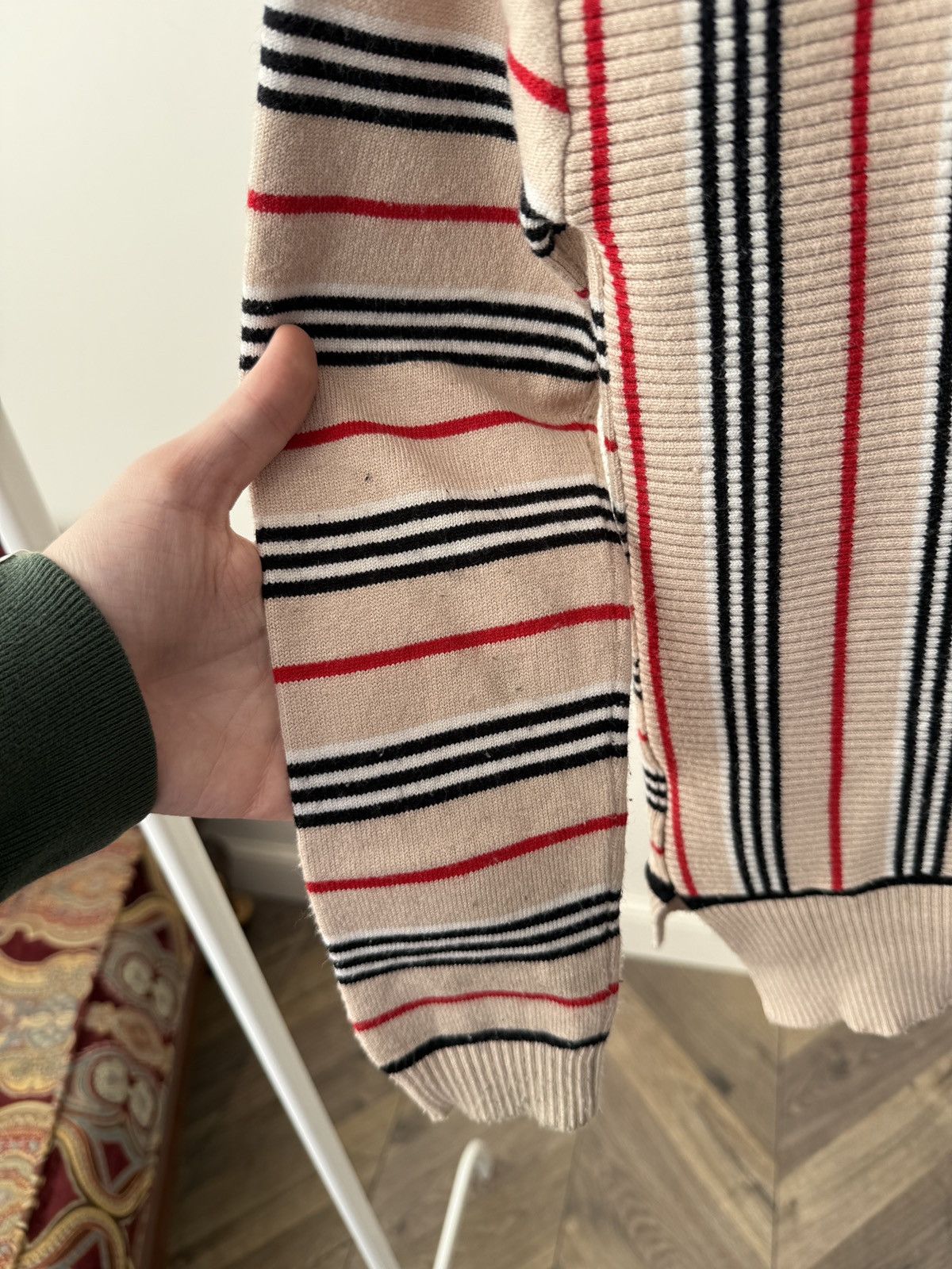 Burberry Vintage Burberry Women’s Beige Nova Stripe Sweater Size S / US 4 / IT 40 - 10 Thumbnail