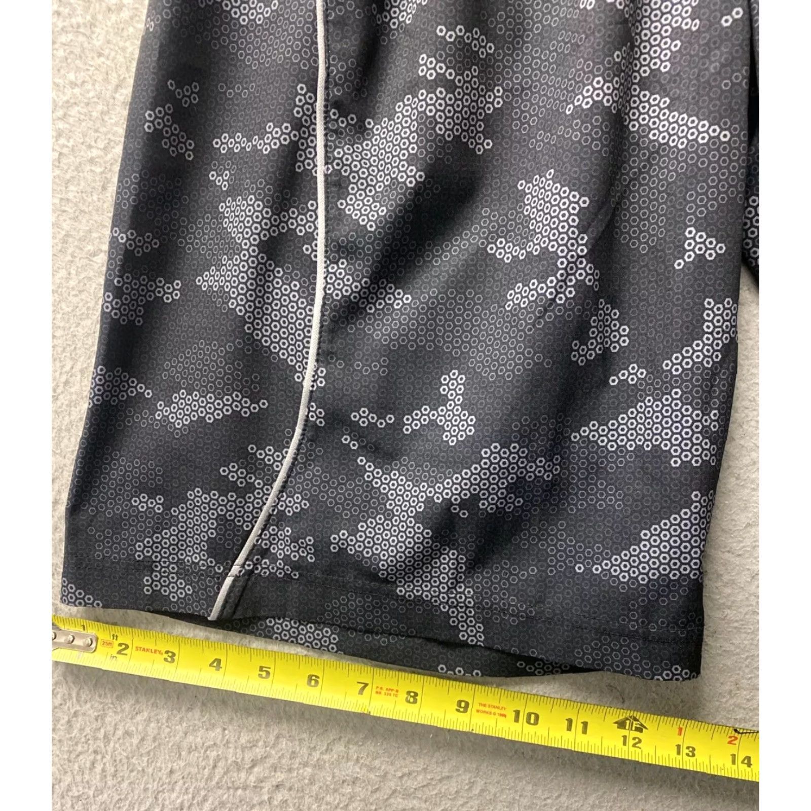Vintage AND1 Mens Shorts Basketball Small S Elastic Waist Black And White Activewear 113-3 113-4 Size US 29 - 6 Thumbnail
