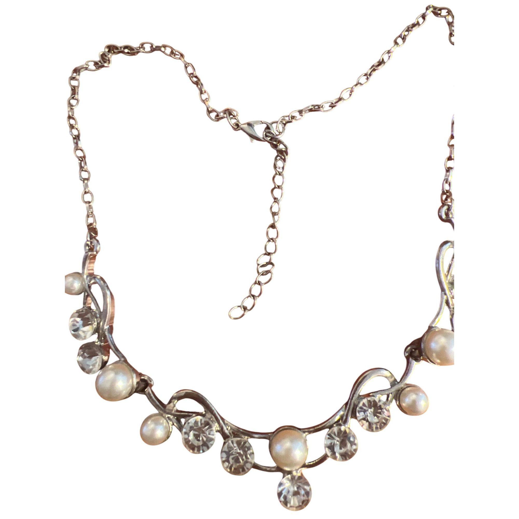 Other Paparazzi Tie The Knot Silver Tone Bib Necklace Clear Rhines Size ONE SIZE - 4 Thumbnail